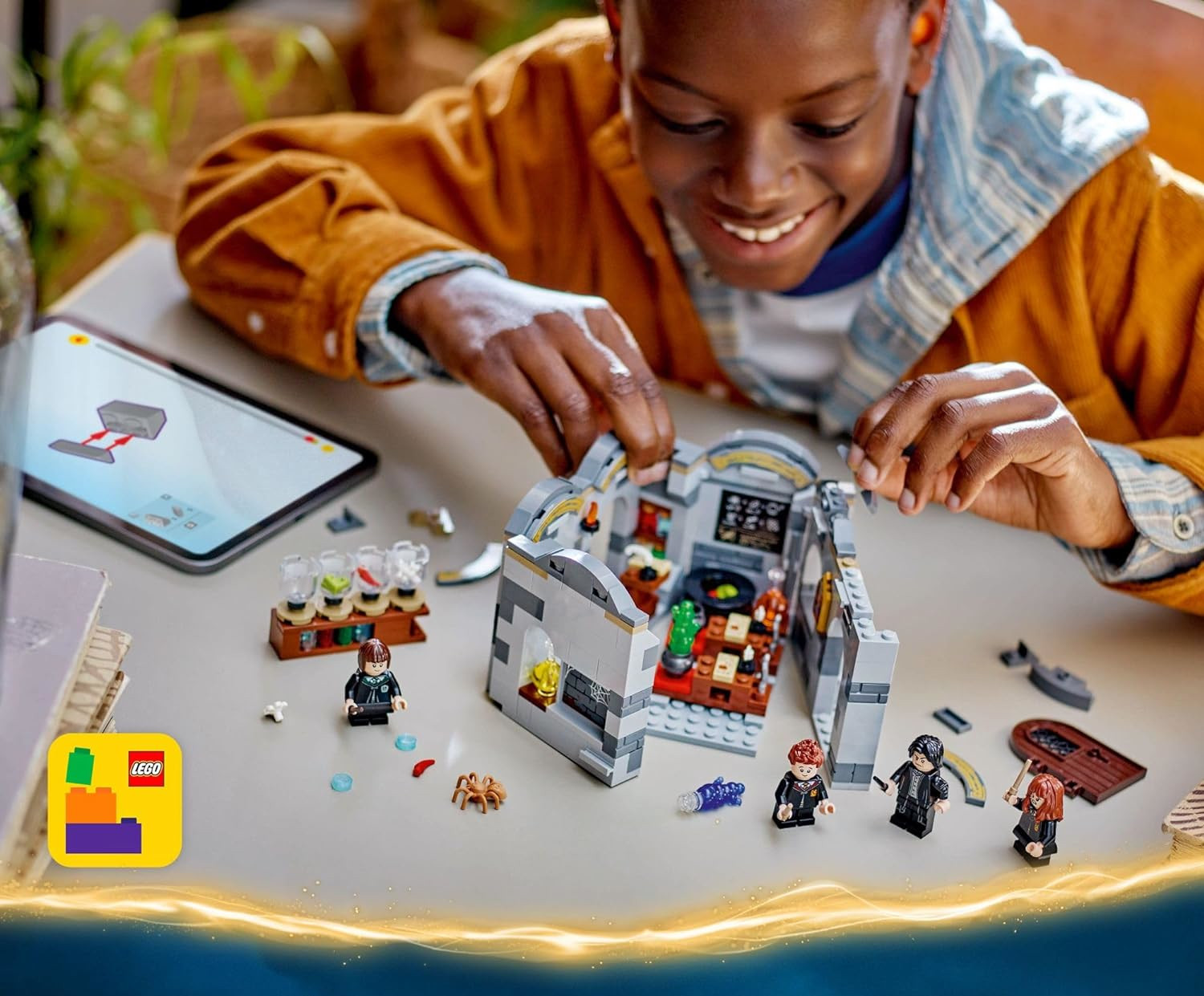 Конструктор LEGO Harry Potter Хогвартс Класс зелий 397 дет. - фото 10