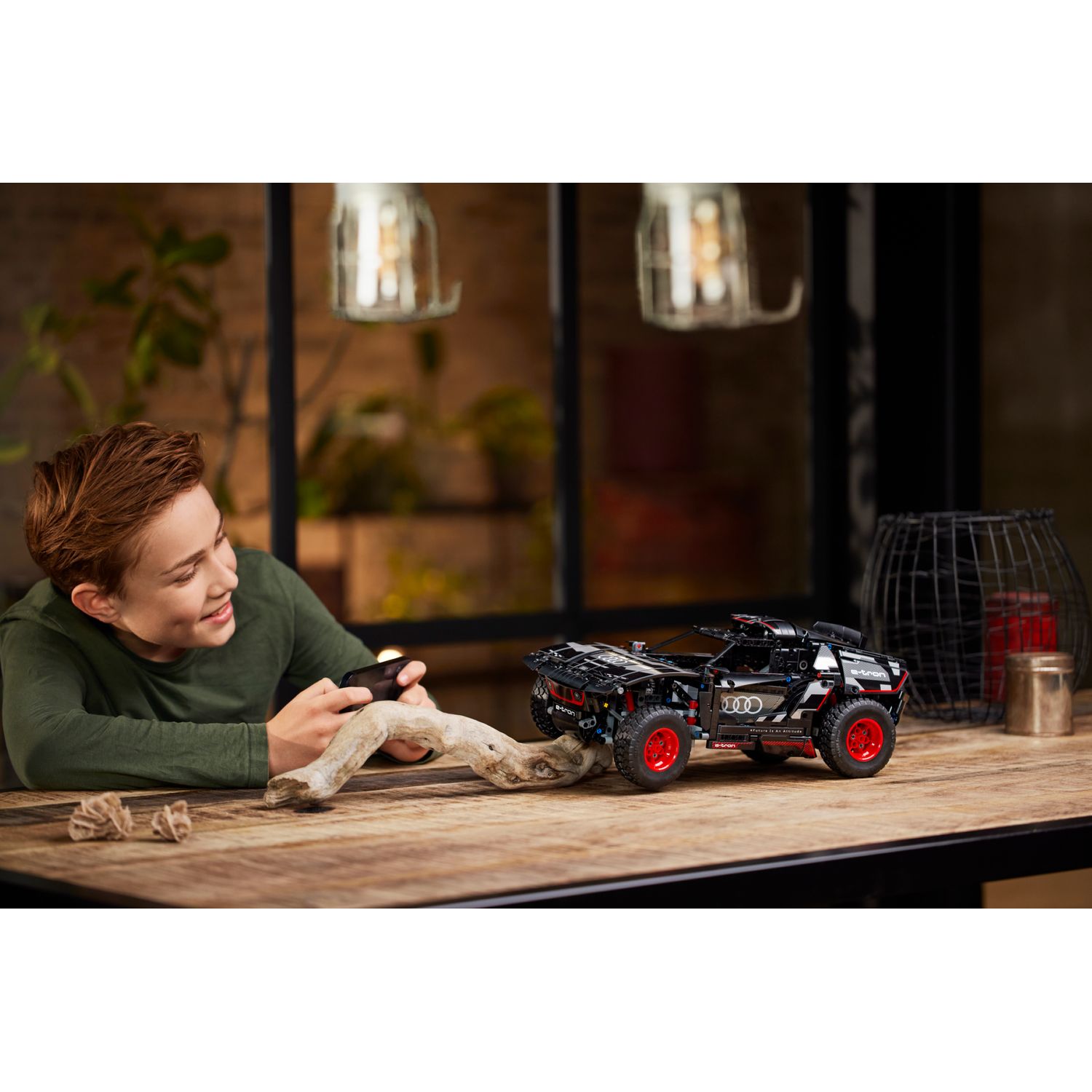 Конструктор LEGO Technic Audi RS Q e-tron - фото 6