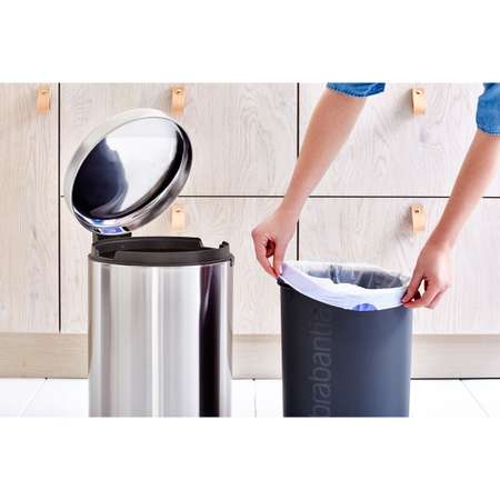 Бак мусорный Brabantia NewIcon с педалью стальной матовый FPP 20л 111907