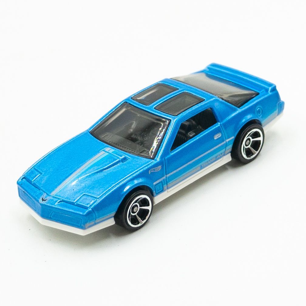 Автомобиль Hot Wheels Pontiac Firebird Muscle mania 1:64 04671 - фото 1