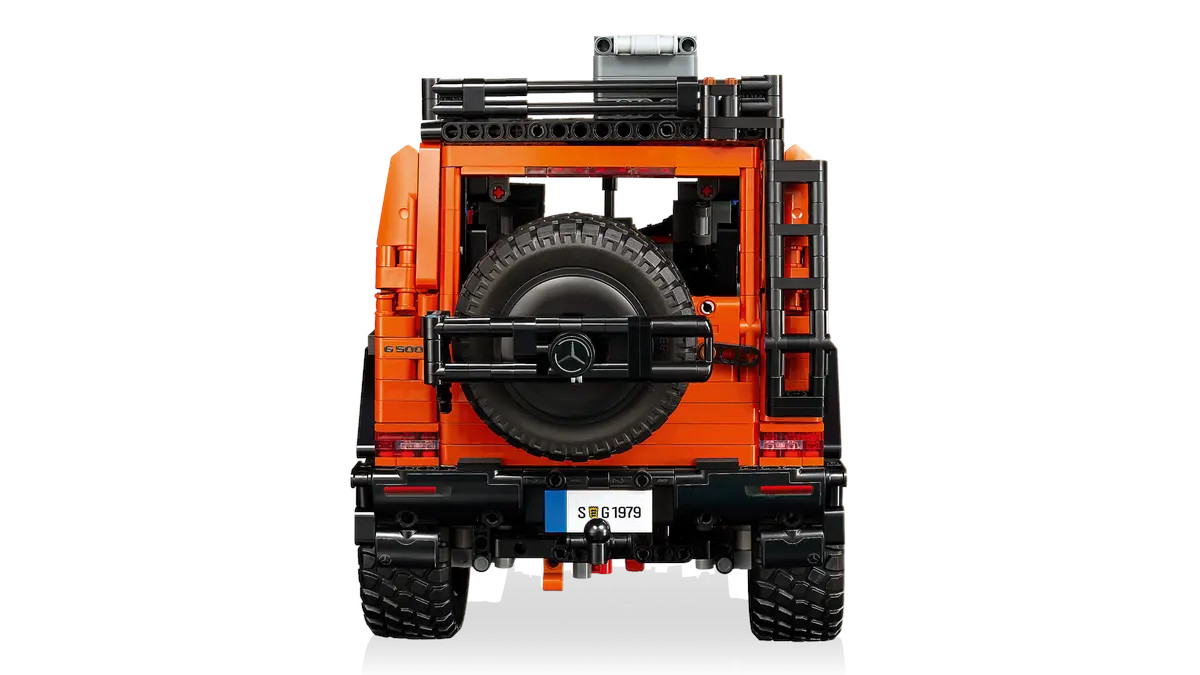 Конструктор LEGO Technic Mercedes-Benz G500 2891 дет. - фото 5