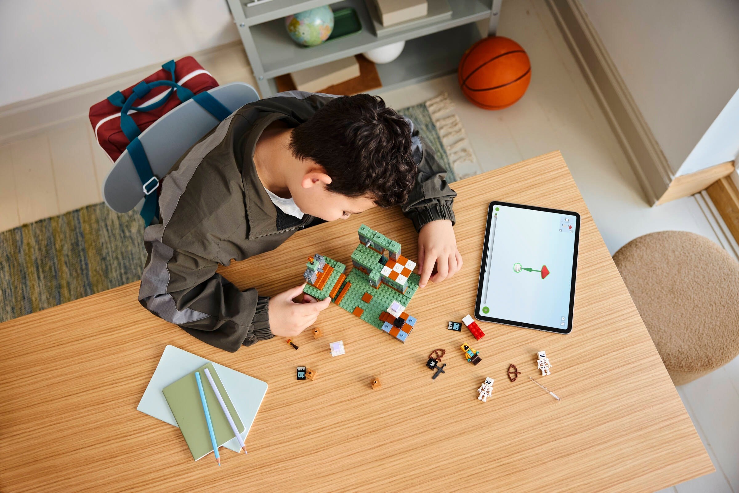 Конструктор LEGO Minecraft 21271 322 дет. - фото 4