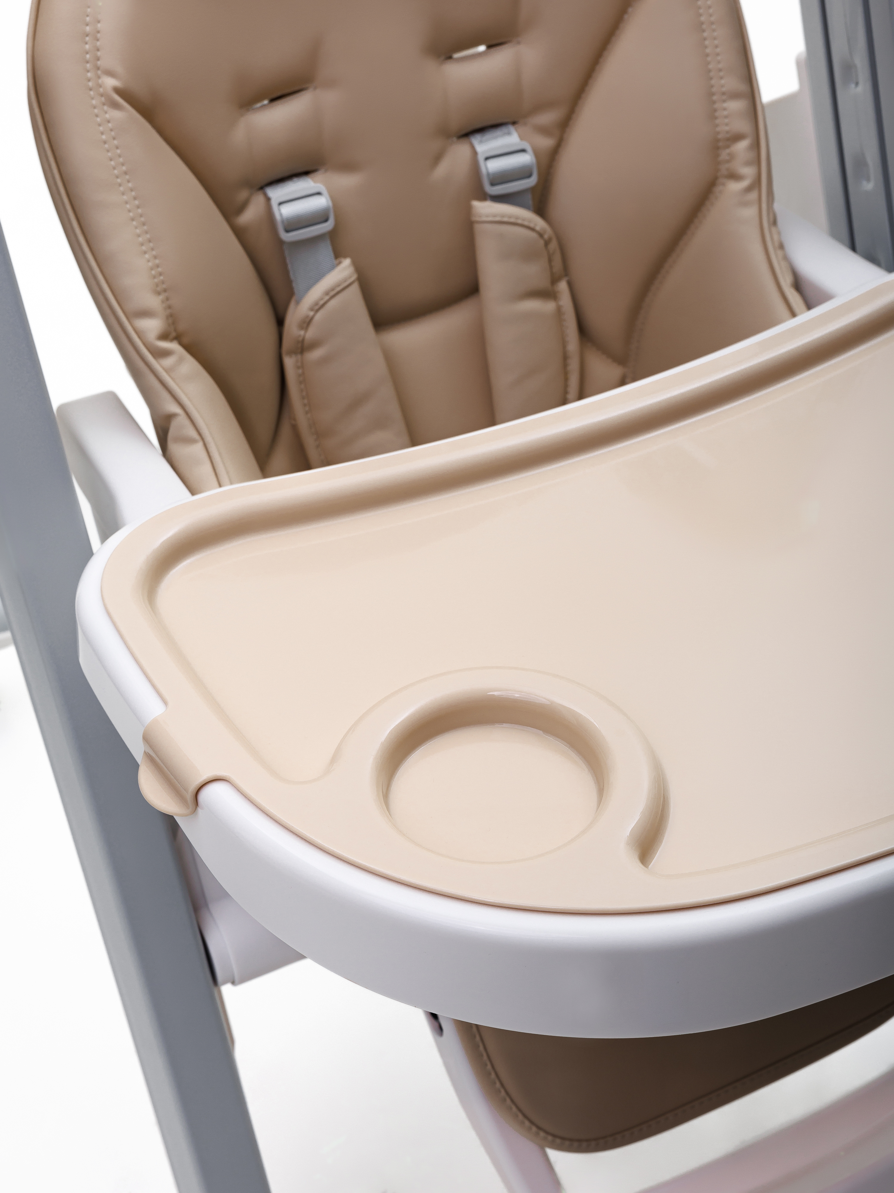 Стульчик для кормления BASSET B2 бежевый - фото 27