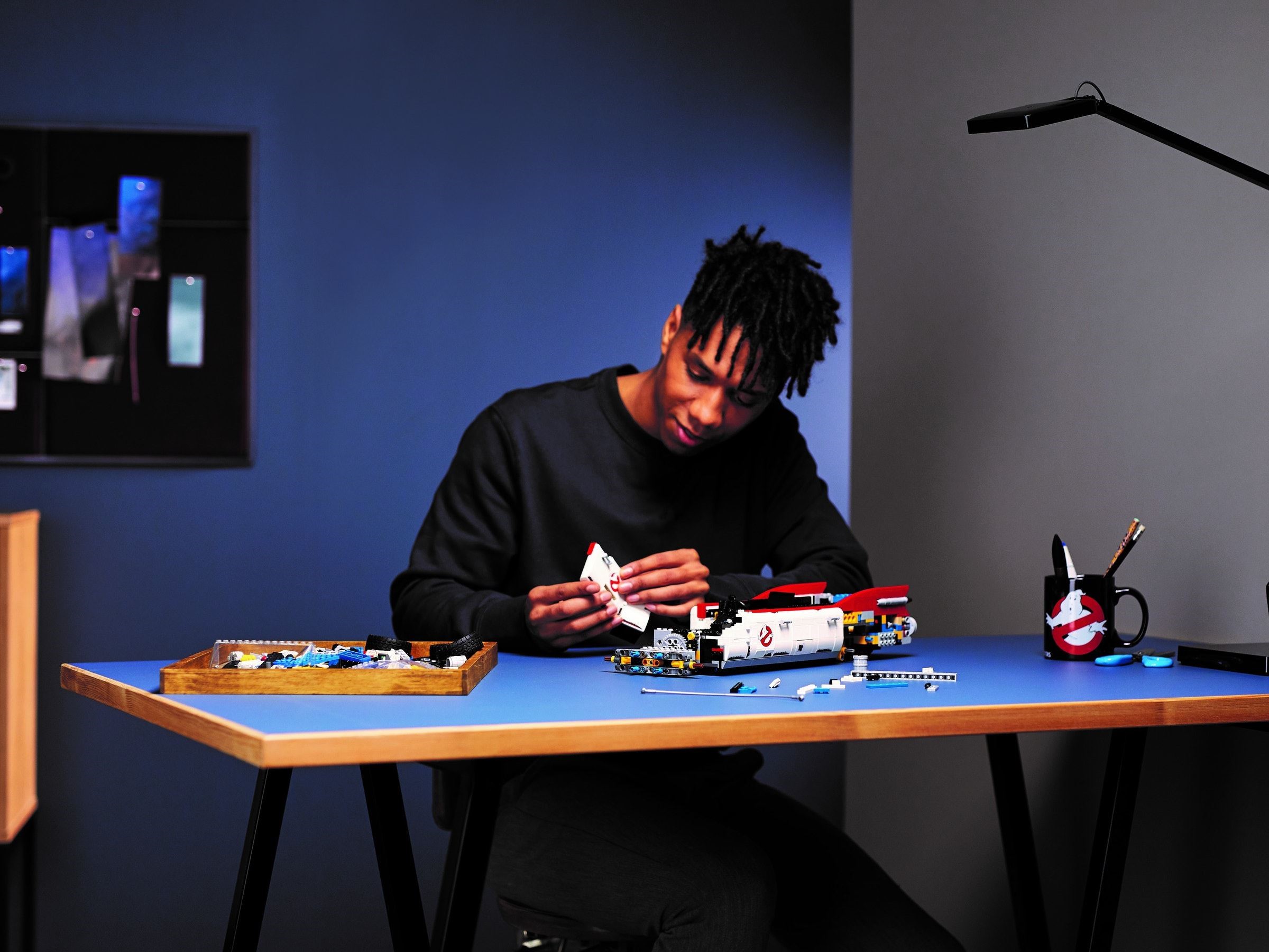 Конструктор LEGO Icons 10274 2352 дет. - фото 2