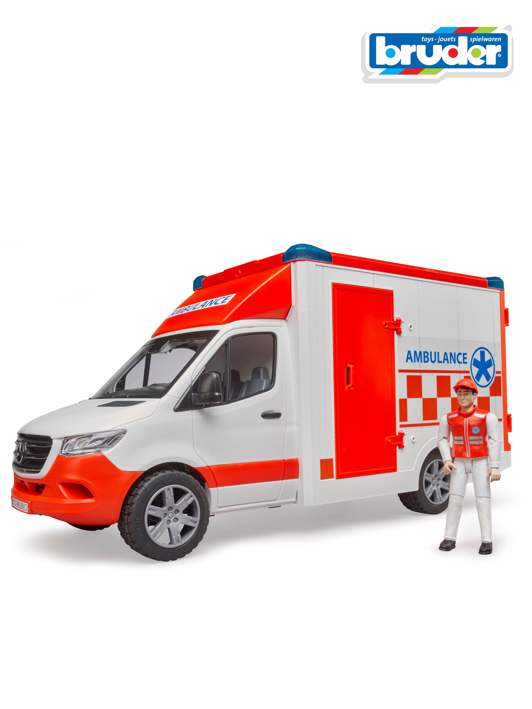Скорая помощь Bruder Mercedes (свет, звук) с фигуркой 02-676 - фото 1