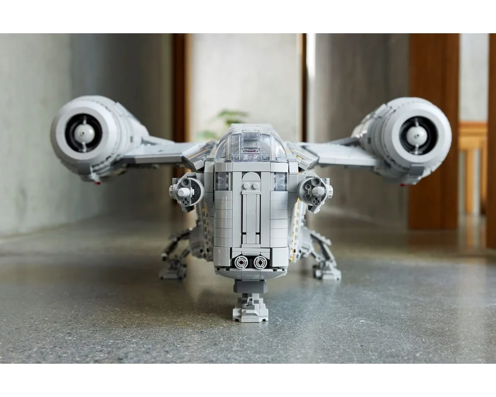 Изображение товара Конструктор LEGO Star Wars 75331 Лезвие бритвы для взрослых коллекционеров