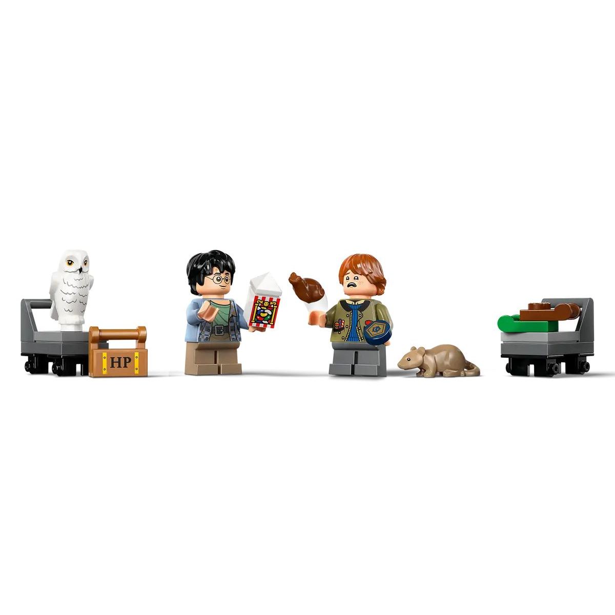 Конструктор LEGO Harry Potter Книжный уголок 832 дет. - фото 6