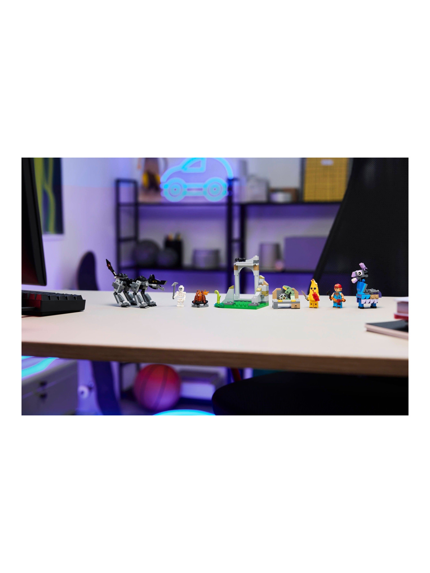 Конструктор LEGO Fortnite Лагерь Пили и Спаркплаг 250 дет. - фото 6