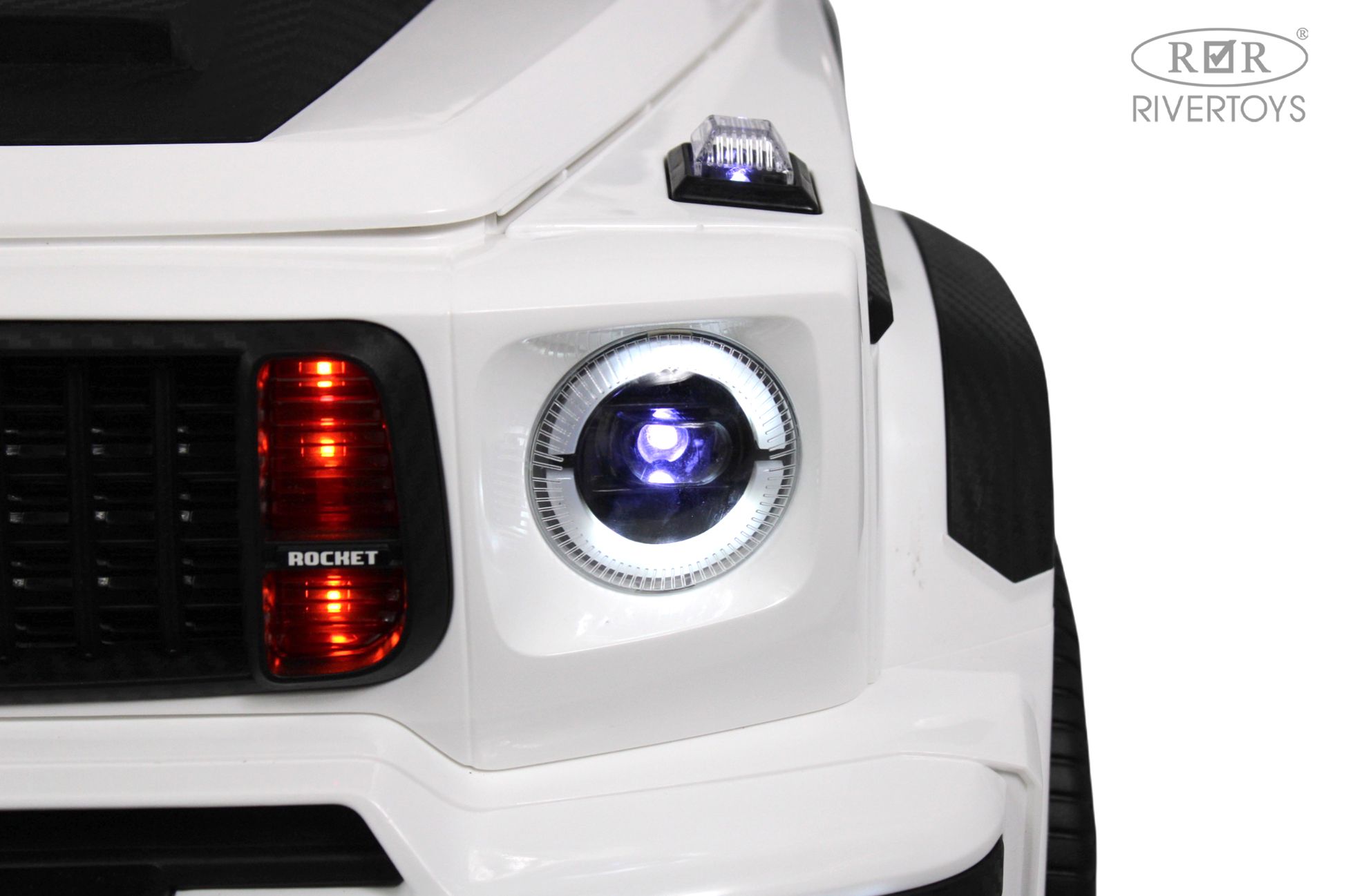 Электромобиль RIVERTOYS Mercedes Z999ZZ-WHITE С пультом ДУ - фото 4