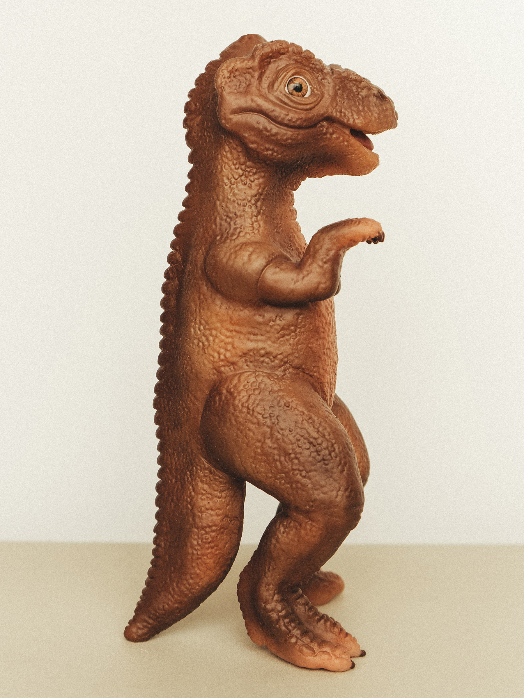 Кукла мини Magic Manufactory Magic Dino Тираннозавр высота 22 см 4631163177467 - фото 11