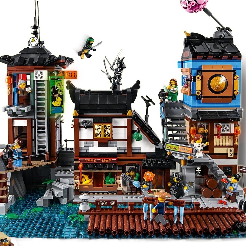 Конструктор LEGO NINJAGO Порт Ниндзяго Сити 70657 3553 дет. - фото 4