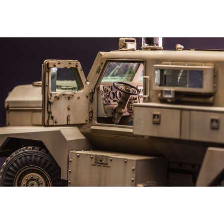 Сборная модель MENG SS-005 бронетранспортер Cougar 6x6 MRAP 1/35
