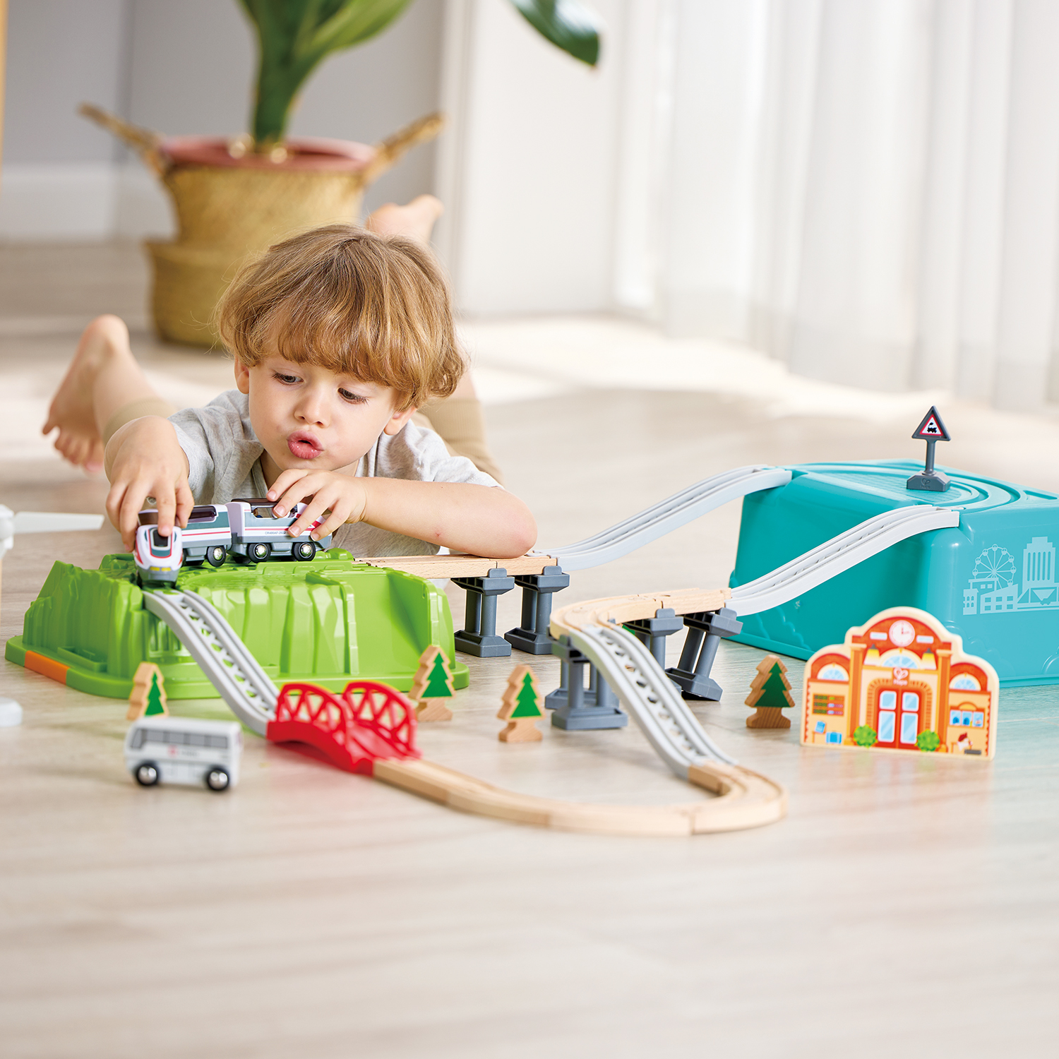 Набор железнодорожный Hape E3783_HP - фото 2