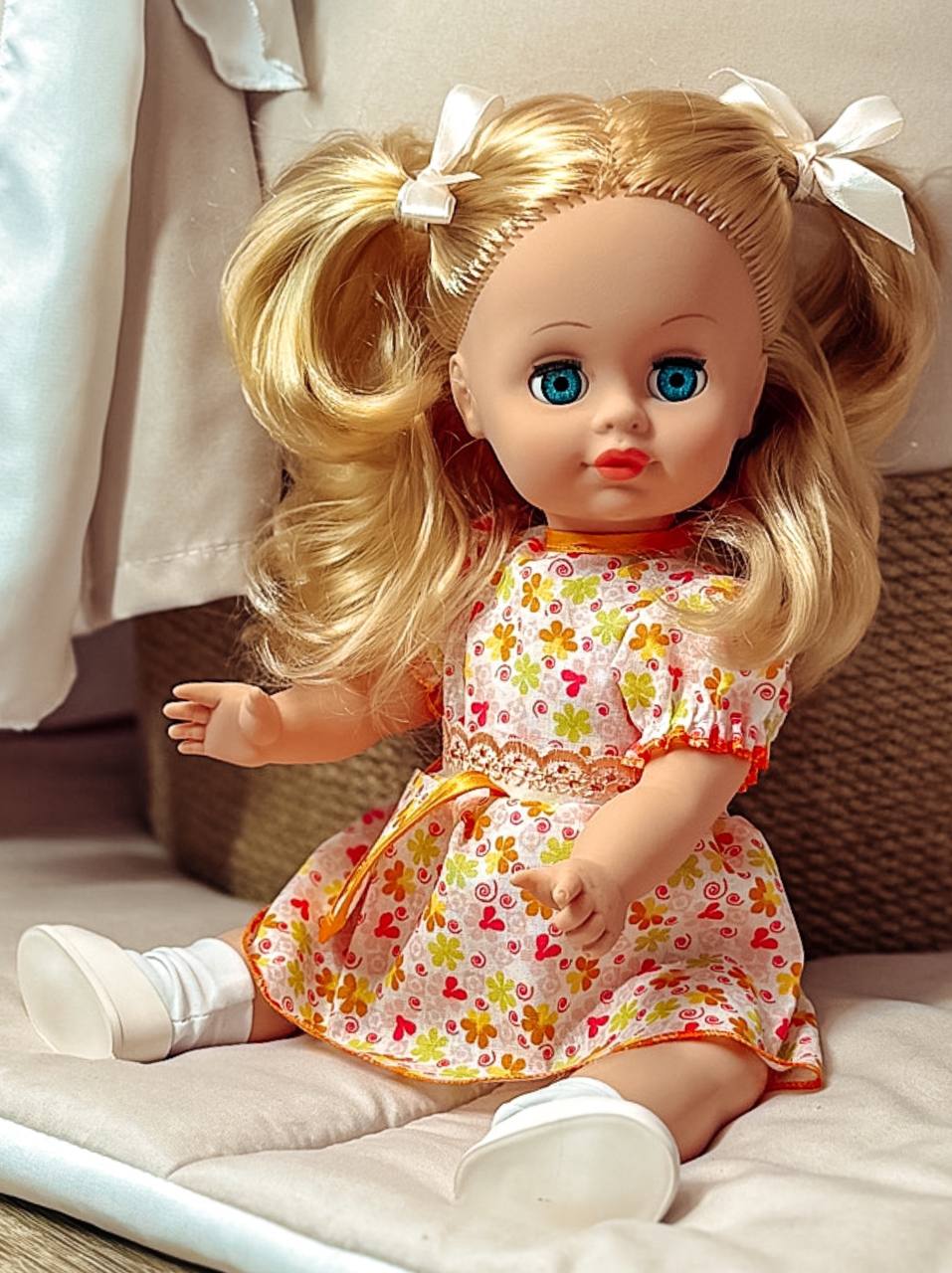 Кукла классическая СТРАНА КУКОЛ большая говорящая Карина высота 40 см 15-С-14 - фото 18