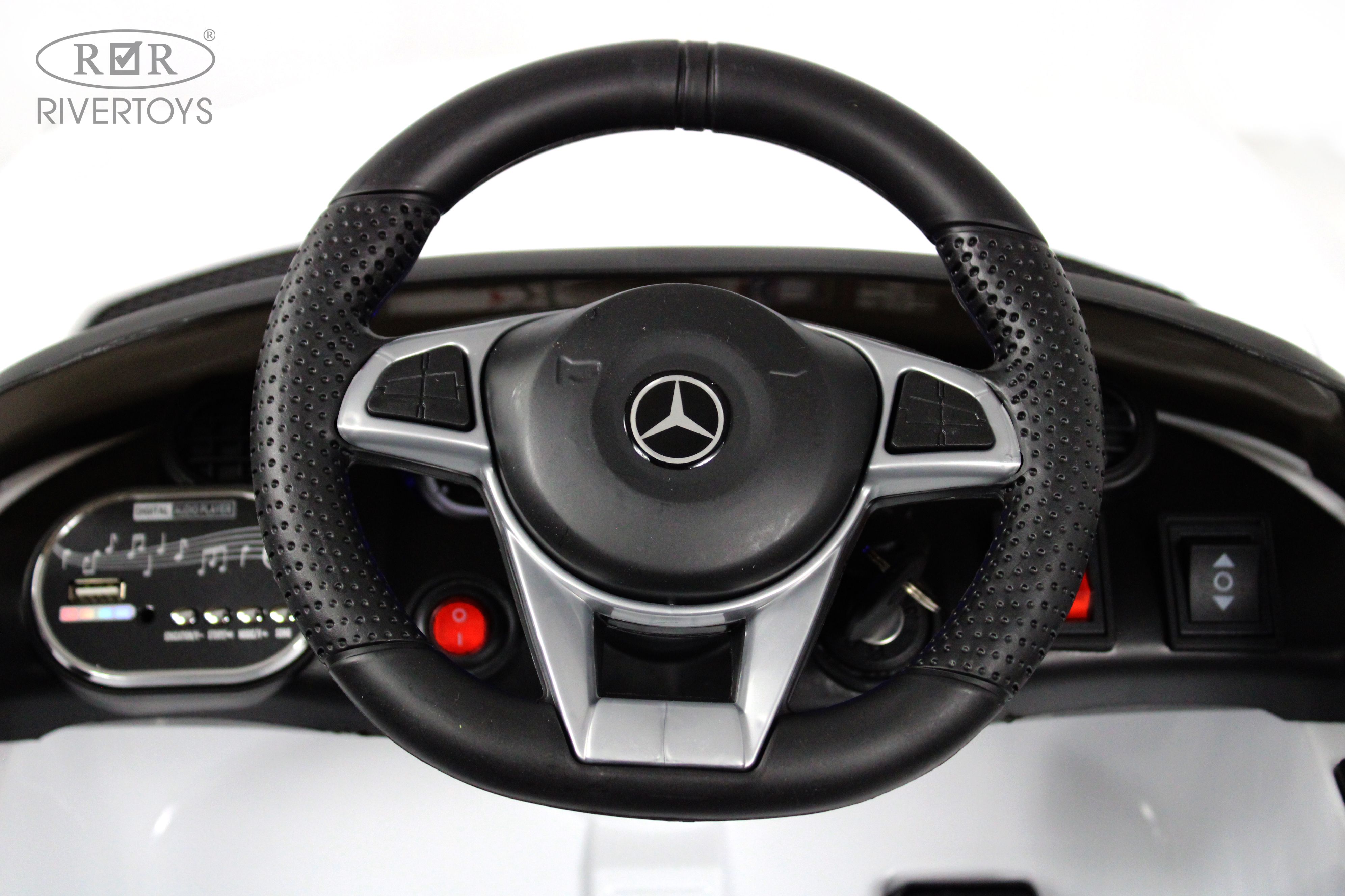 Электромобиль RIVERTOYS Mercedes X777XX-AMG-WHITE С пультом ДУ - фото 11