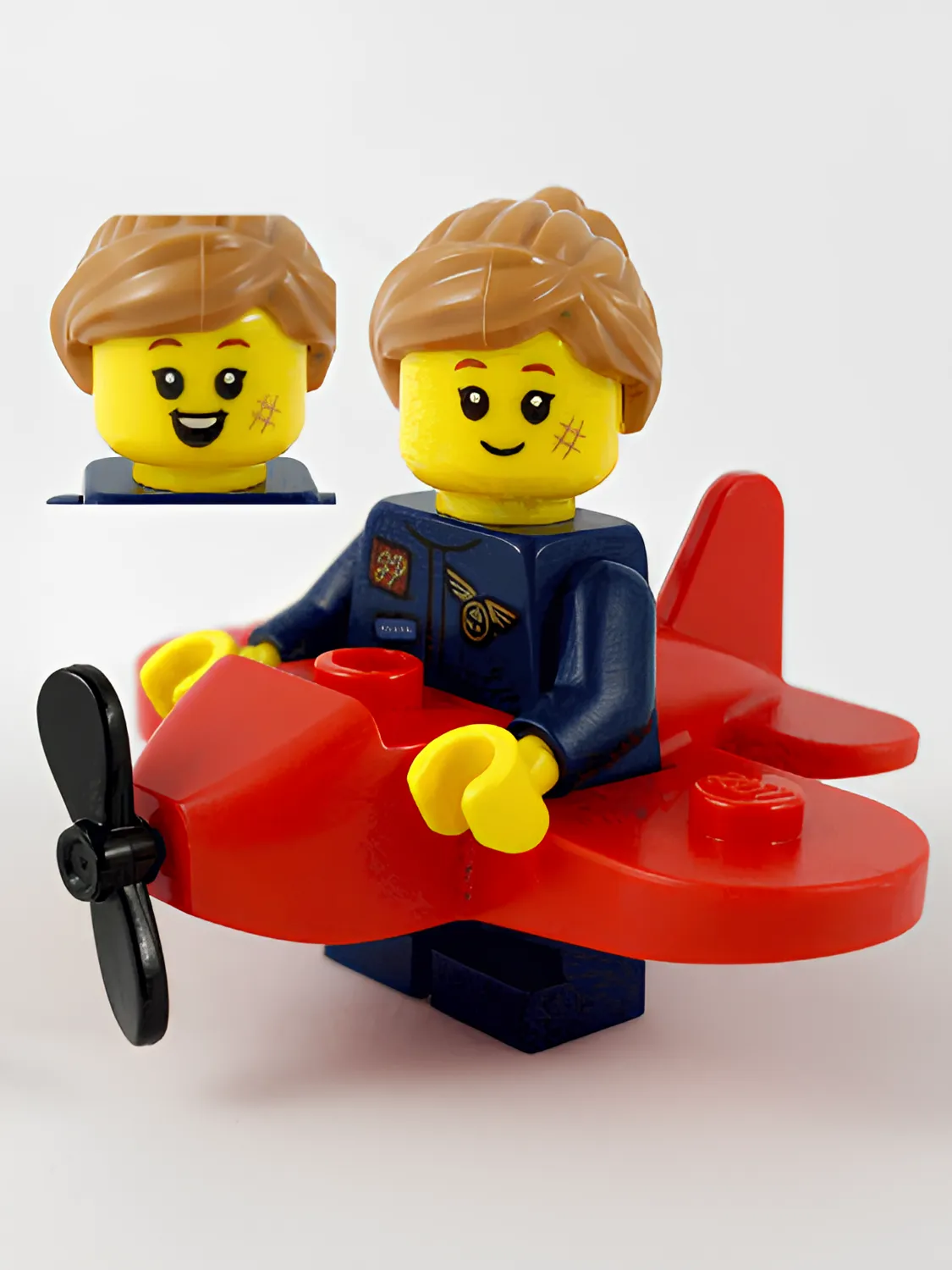 Фигурка LEGO Collectible Airplane Girl - фото 1