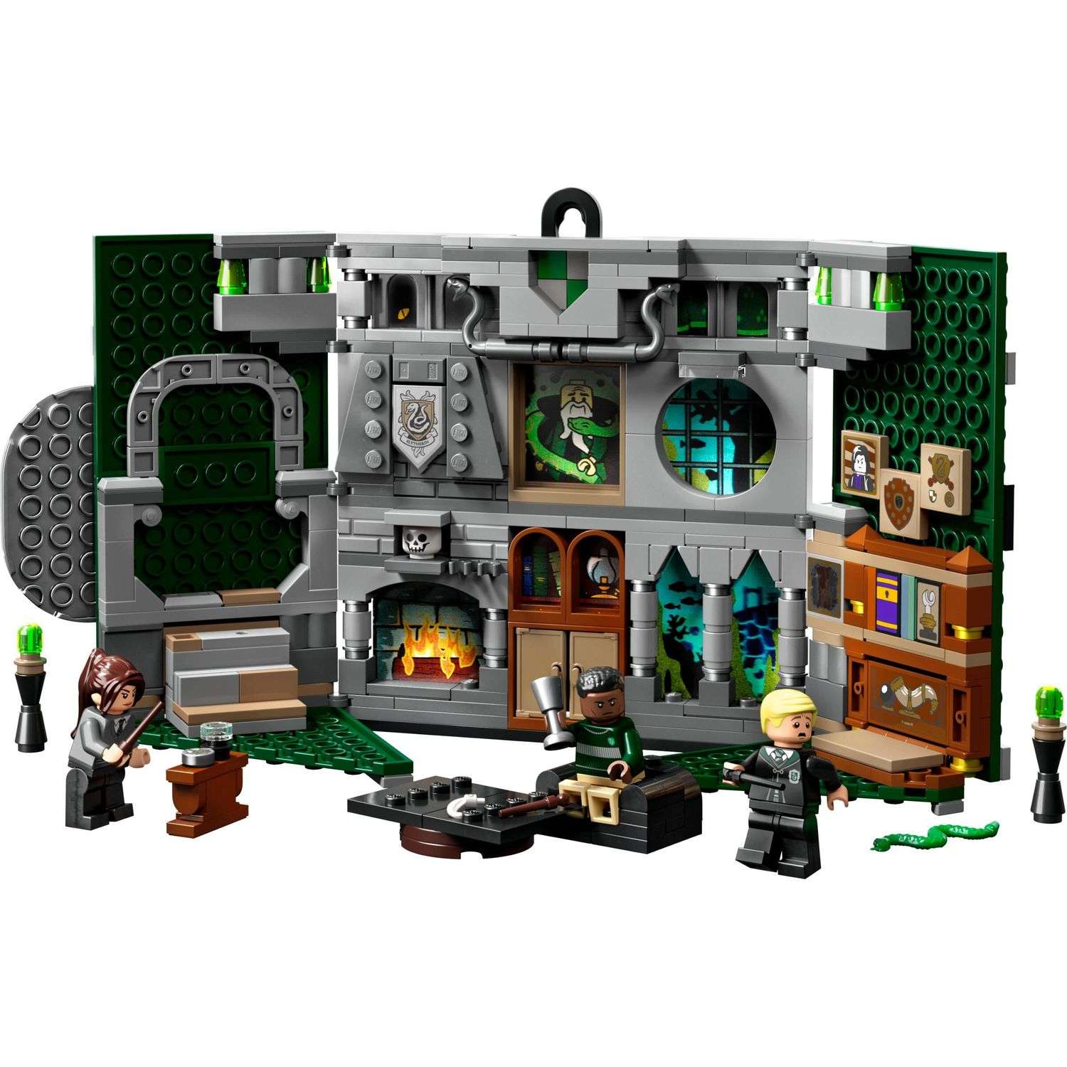 Конструктор LEGO Harry Potter Slytherin House Banner 349 дет. - фото 2