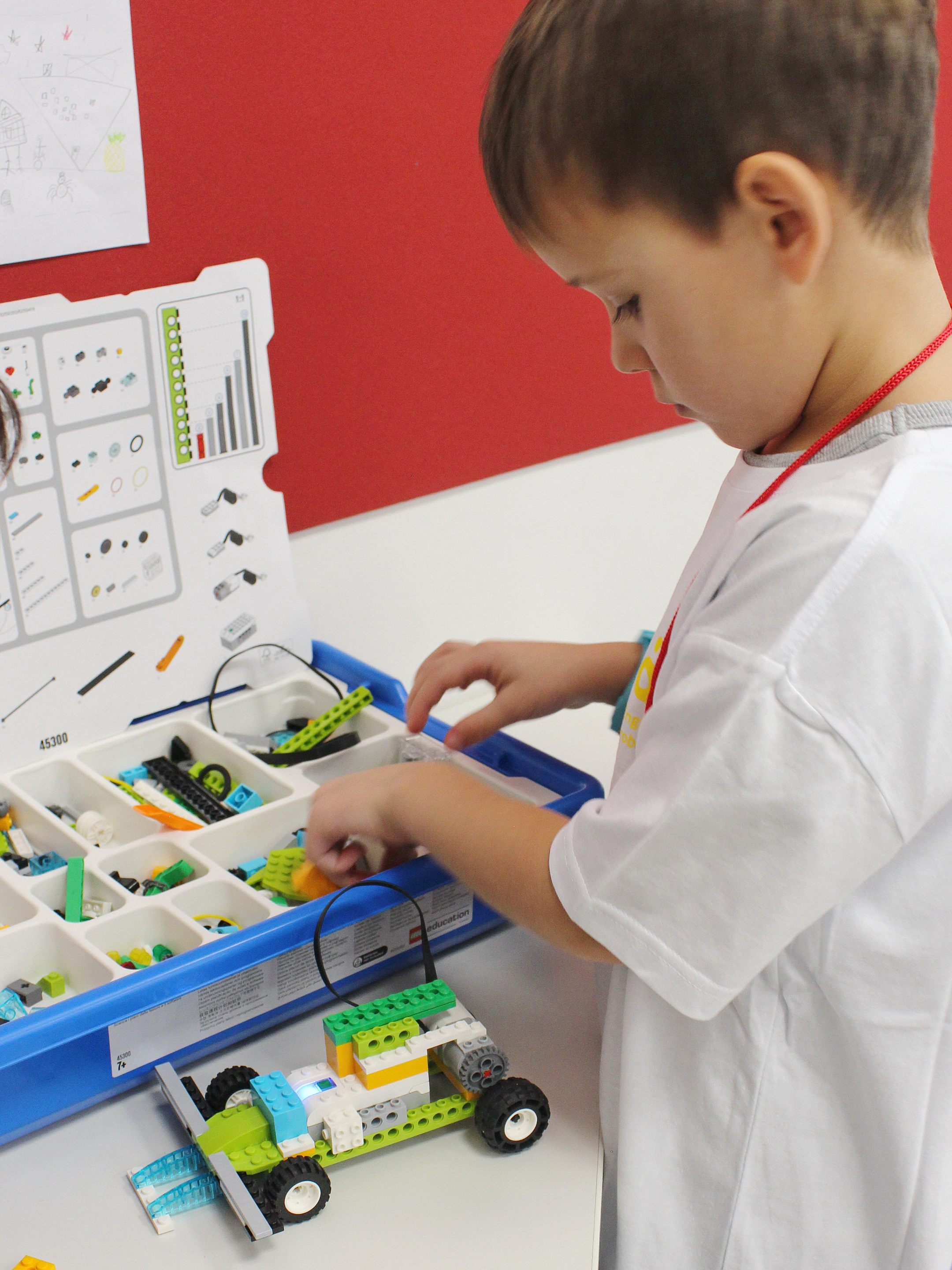 Конструктор ROBO MASTER WeDo 280 дет. - фото 8