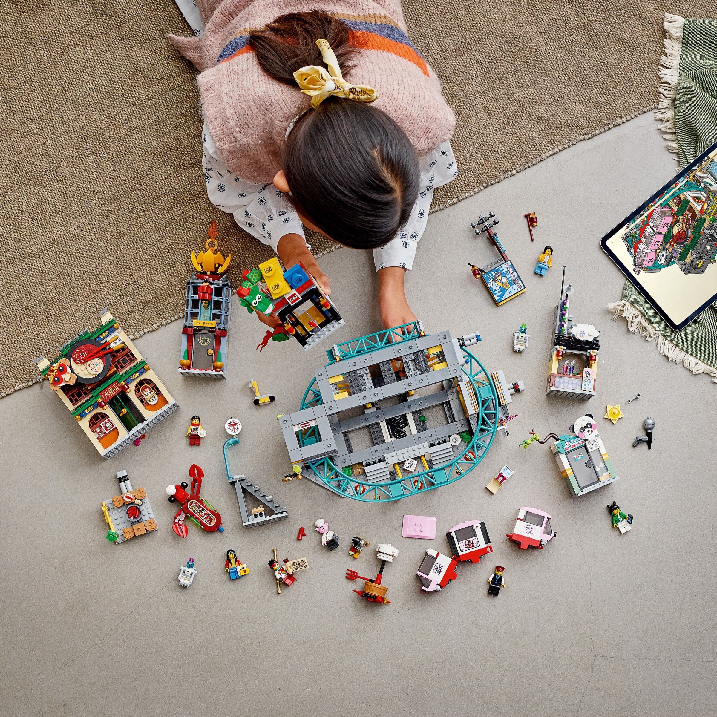 Конструктор LEGO Monkie kid Город Фонарей 2187 дет. - фото 3
