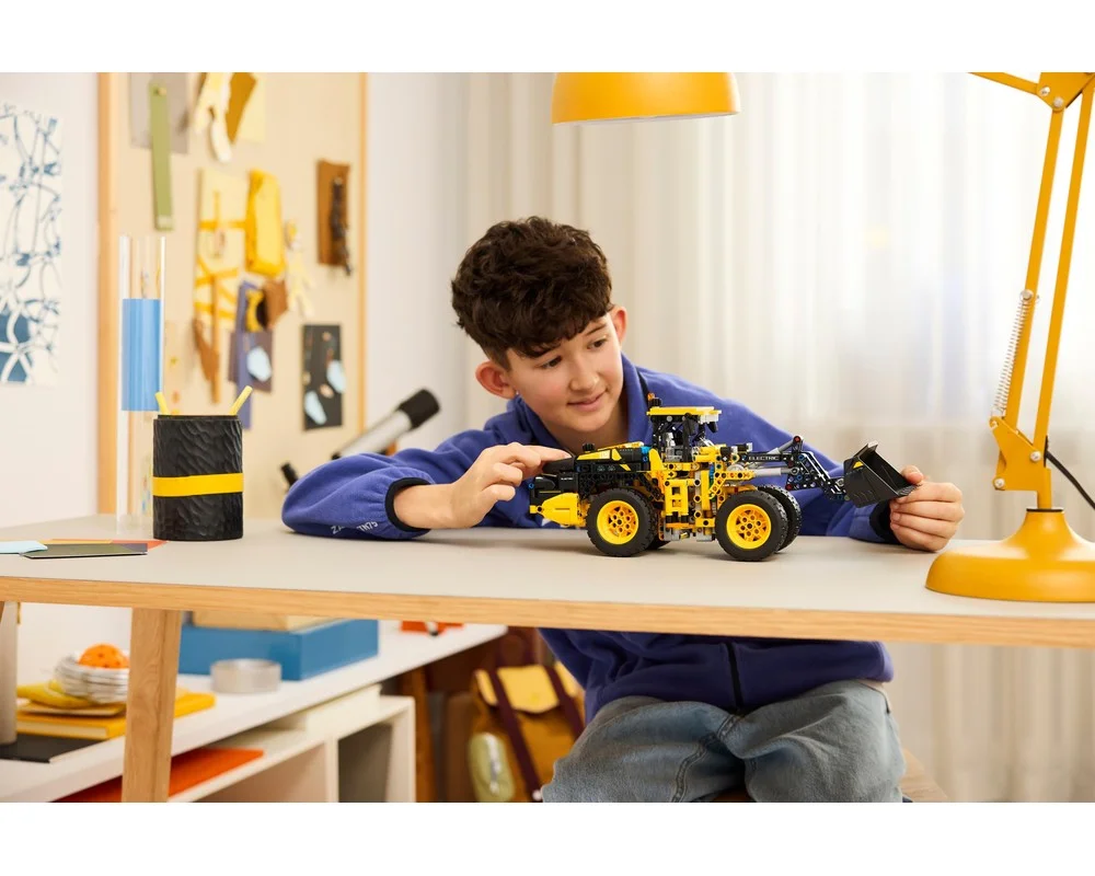 Конструктор LEGO Technic 42209 973 дет. - фото 9