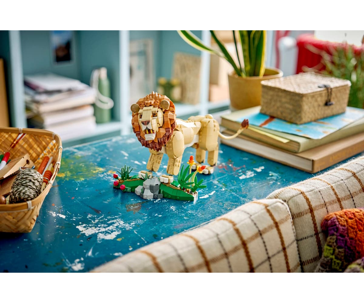 Конструктор LEGO Creator Величественный лев 839 дет. - фото 14