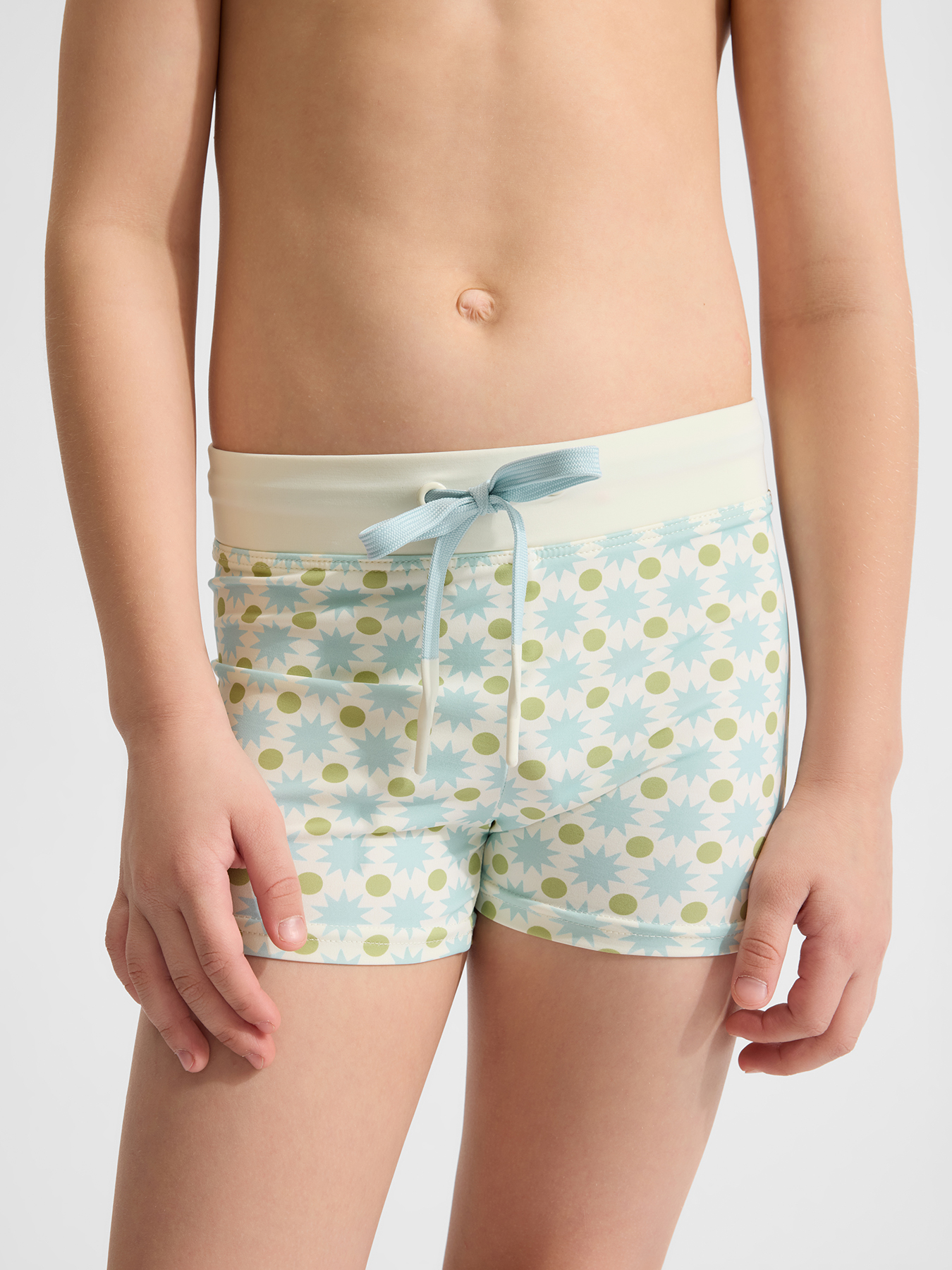 Изображение товара Плавки Happy Baby 104 Лёгкие пляжные плавки с ярким принтом для мальчика