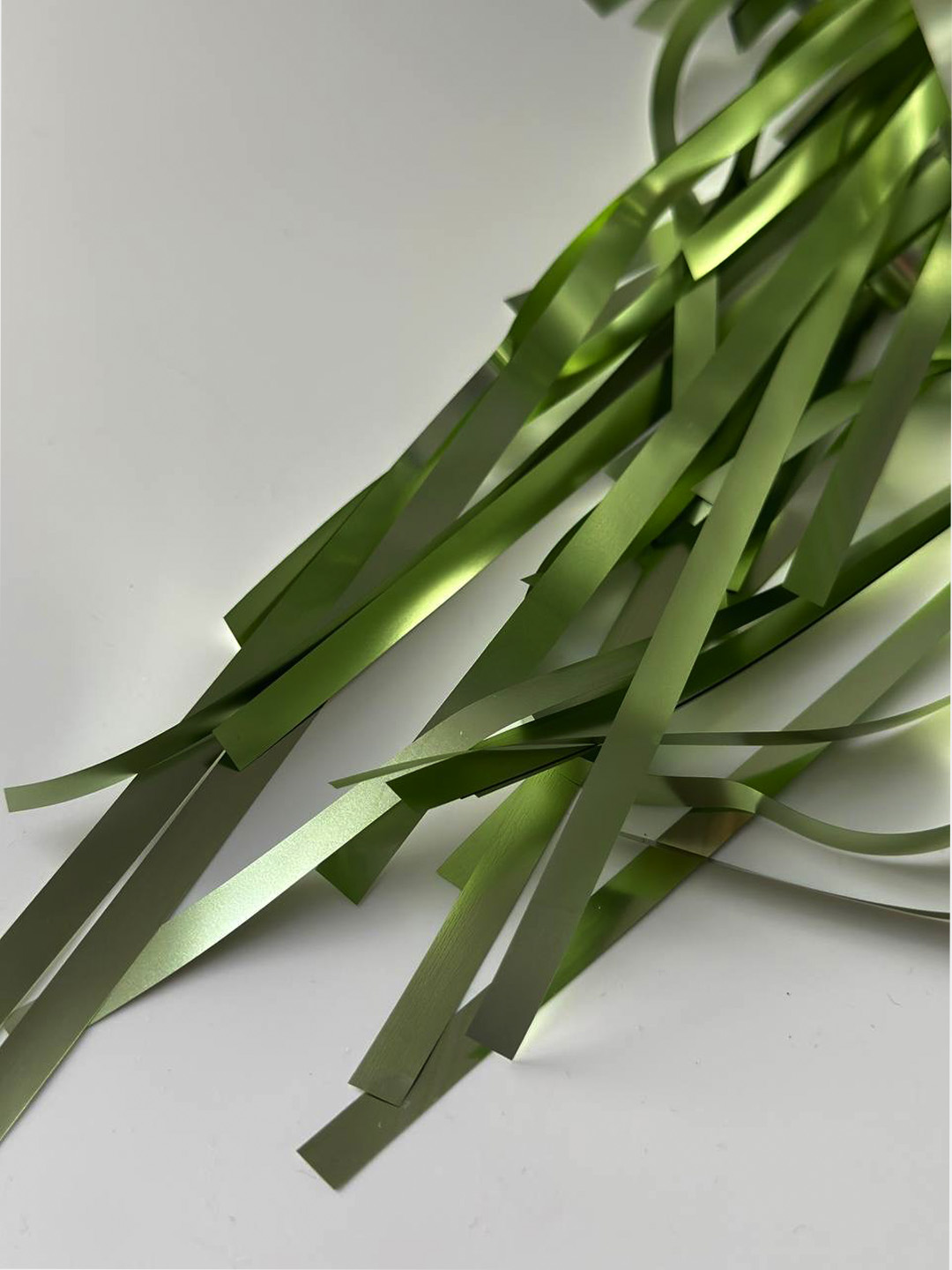 Дождик для фотозоны ZHIYU MENG матовый зеленый 2х1м 4 штуки - фото 5