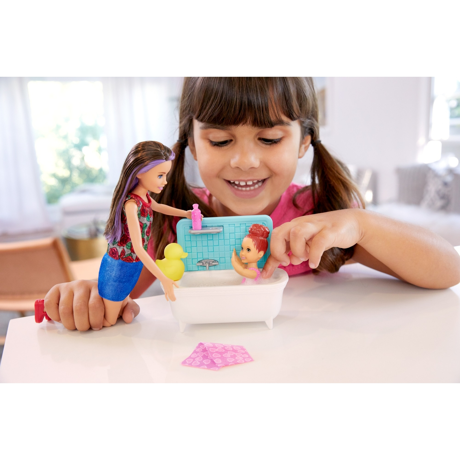 Кукла модельная Barbie FHY97/FXH05 - фото 10