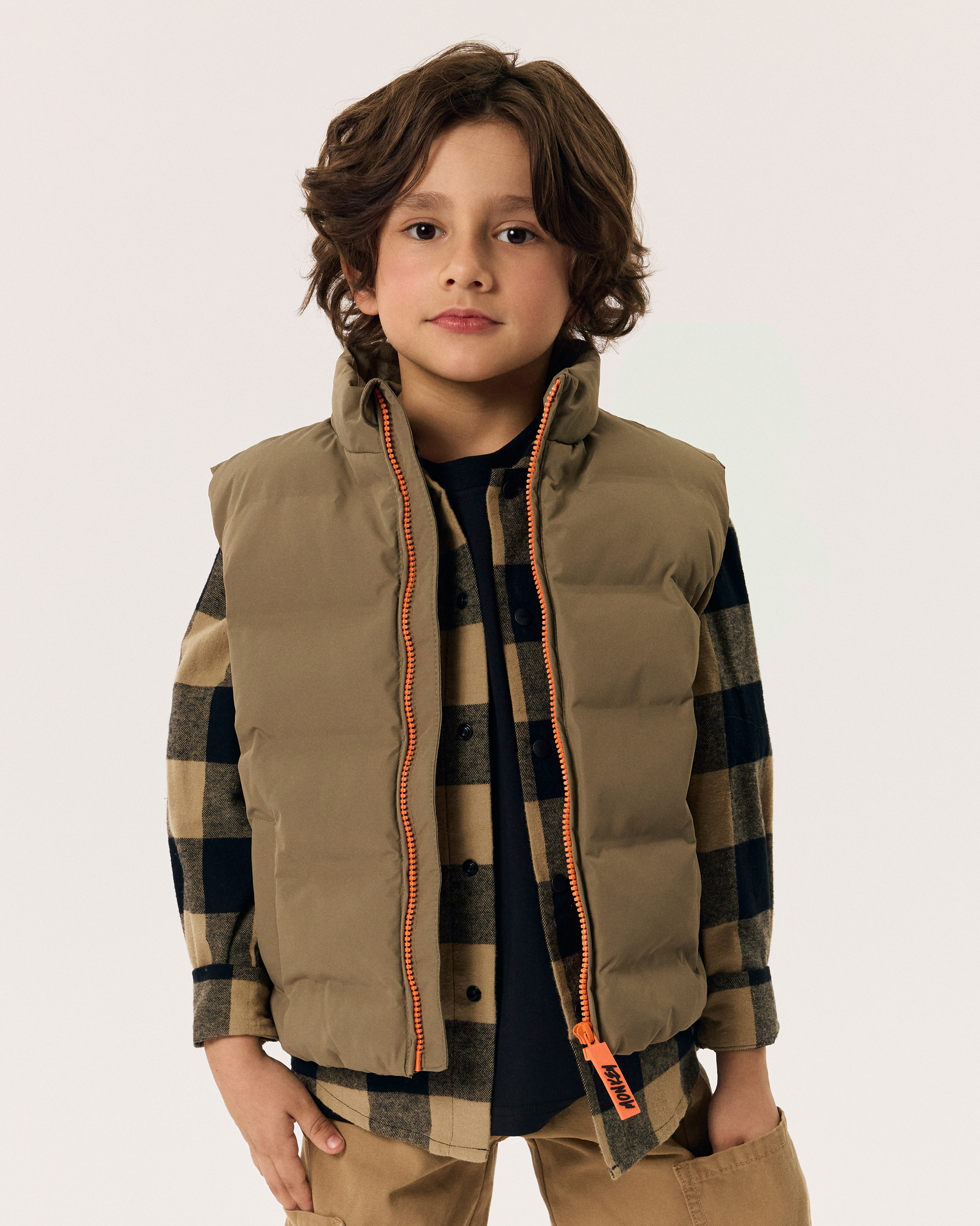 Изображение товара Детский жилет Futurino Fashion бежевый демисезонный для мальчика модель 116
