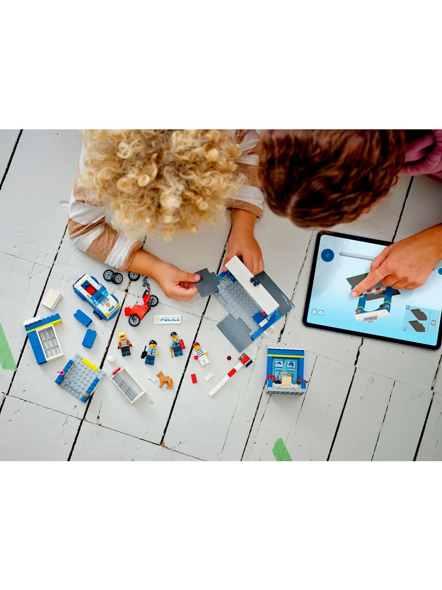 Конструктор LEGO City 172 дет. - фото 9