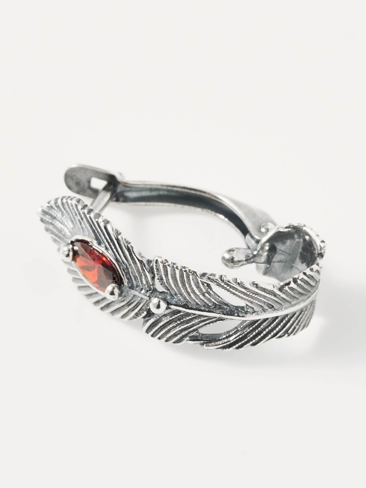 Серьги Shine and Beauty 80427-205-с-красныйфианит - фото 7