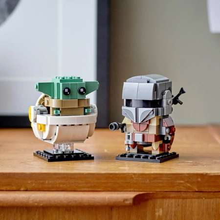 Конструктор LEGO BrickHeadz Мандалорец и малыш