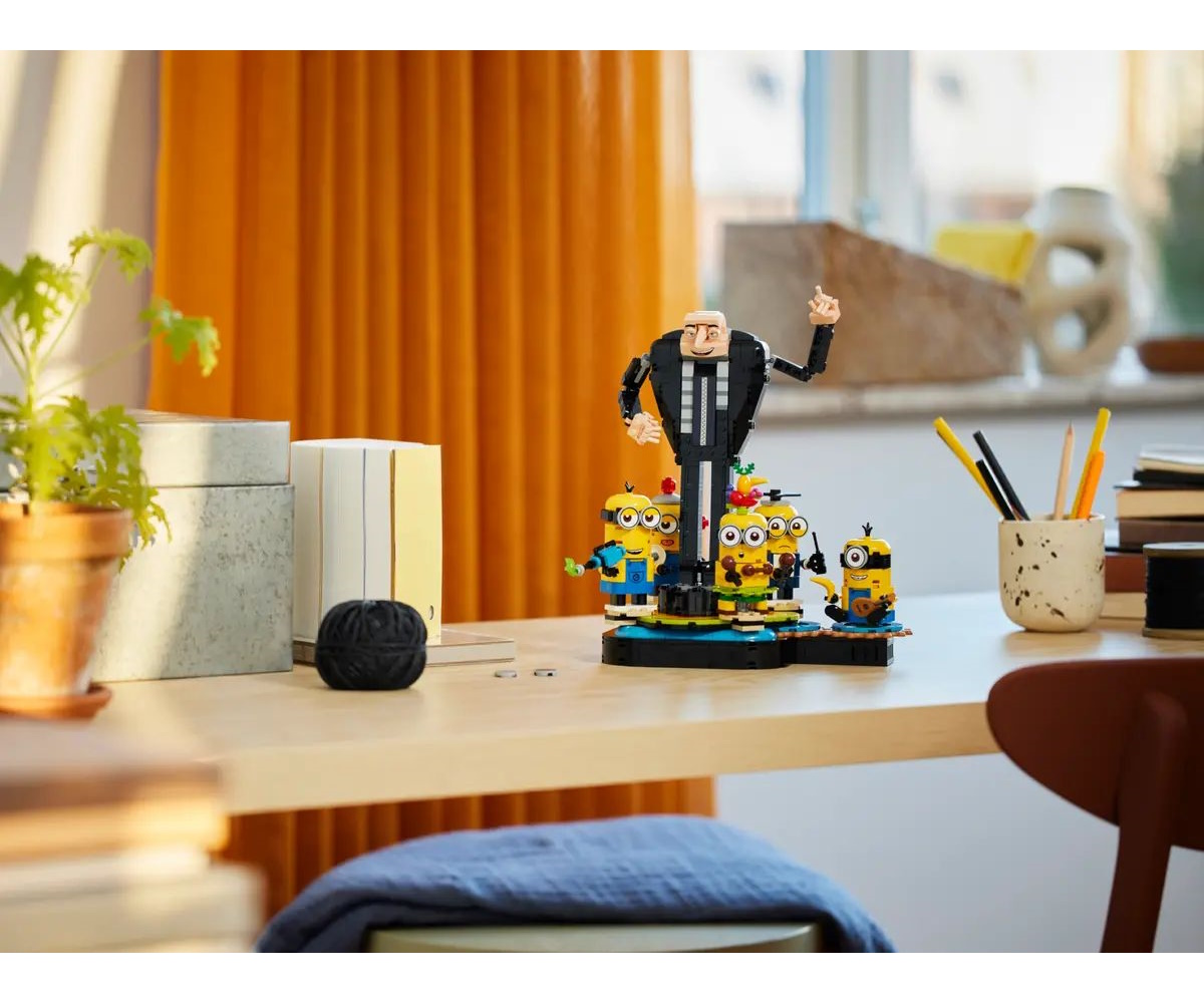 Конструктор LEGO Minions Грю и миньоны 839 дет. - фото 7