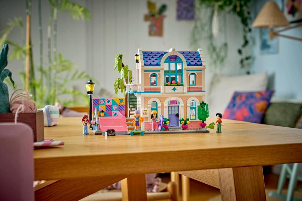 Конструктор LEGO Friends 42687 946 дет. - фото 5