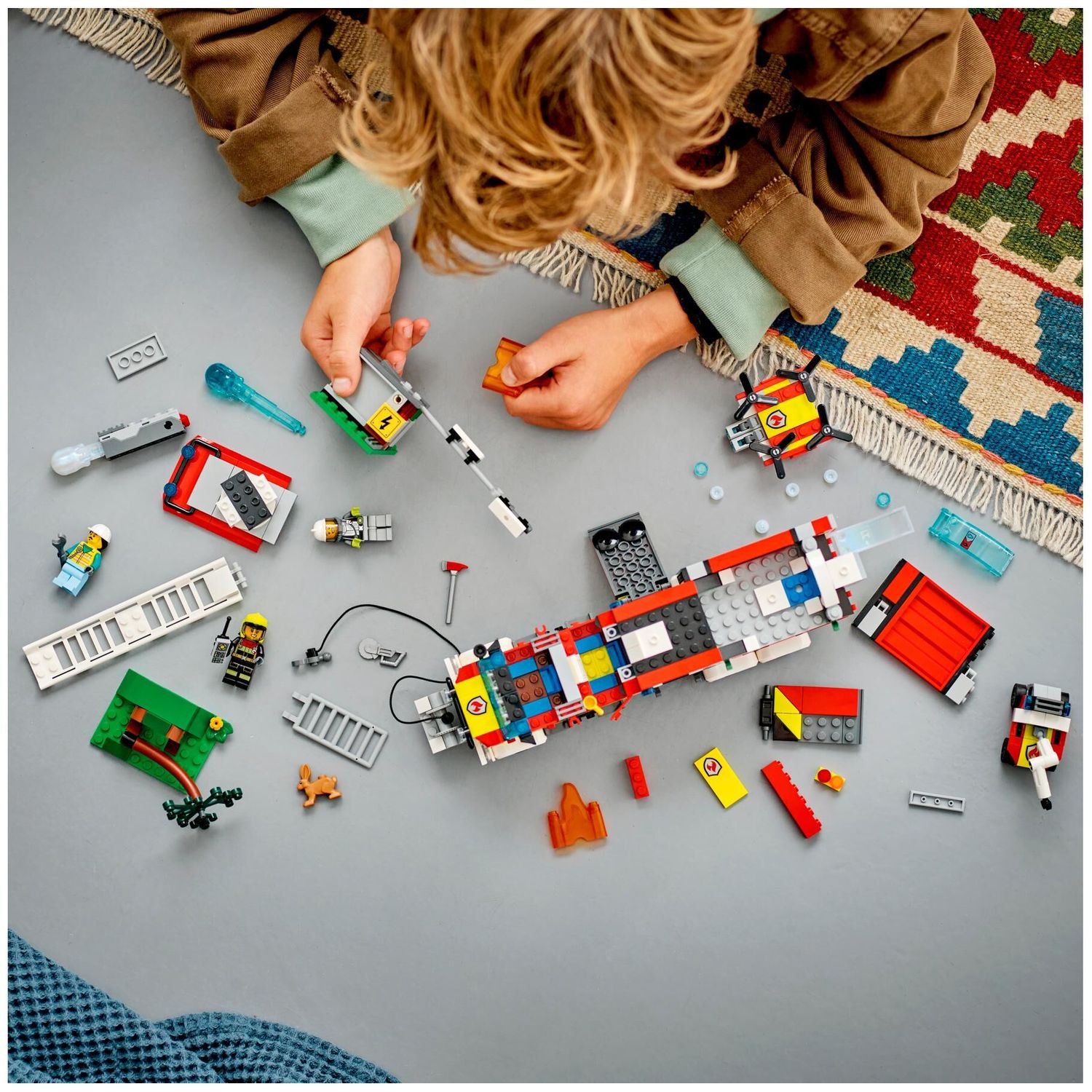 Конструктор LEGO City Машина пожарная блочный - фото 14
