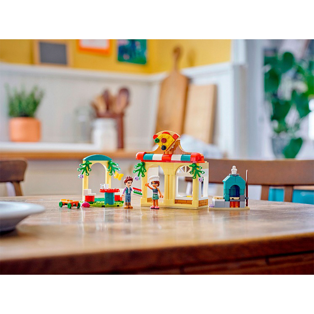 Конструктор LEGO Friends Пиццерия Хартлейк Сити 144 дет. - фото 13