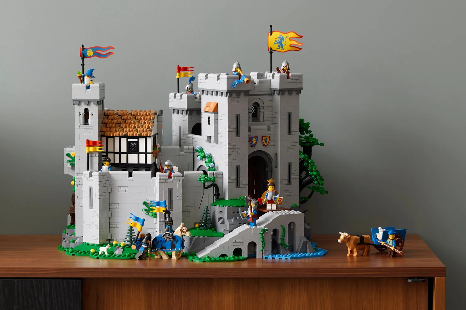 Конструктор LEGO Castle 10305 4514 дет. - фото 7