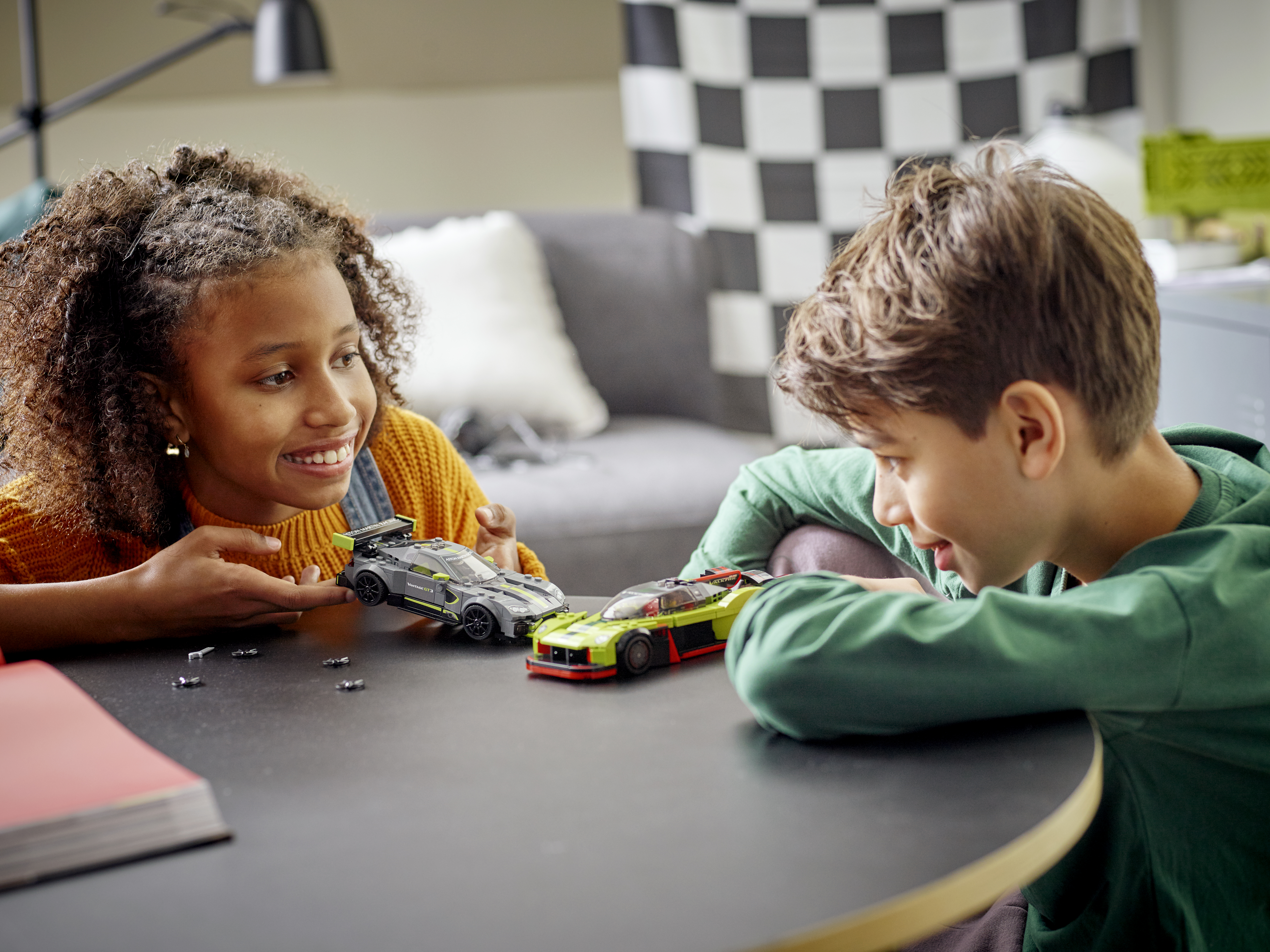 Конструктор LEGO Speed Champions Aston Martin блочный - фото 6