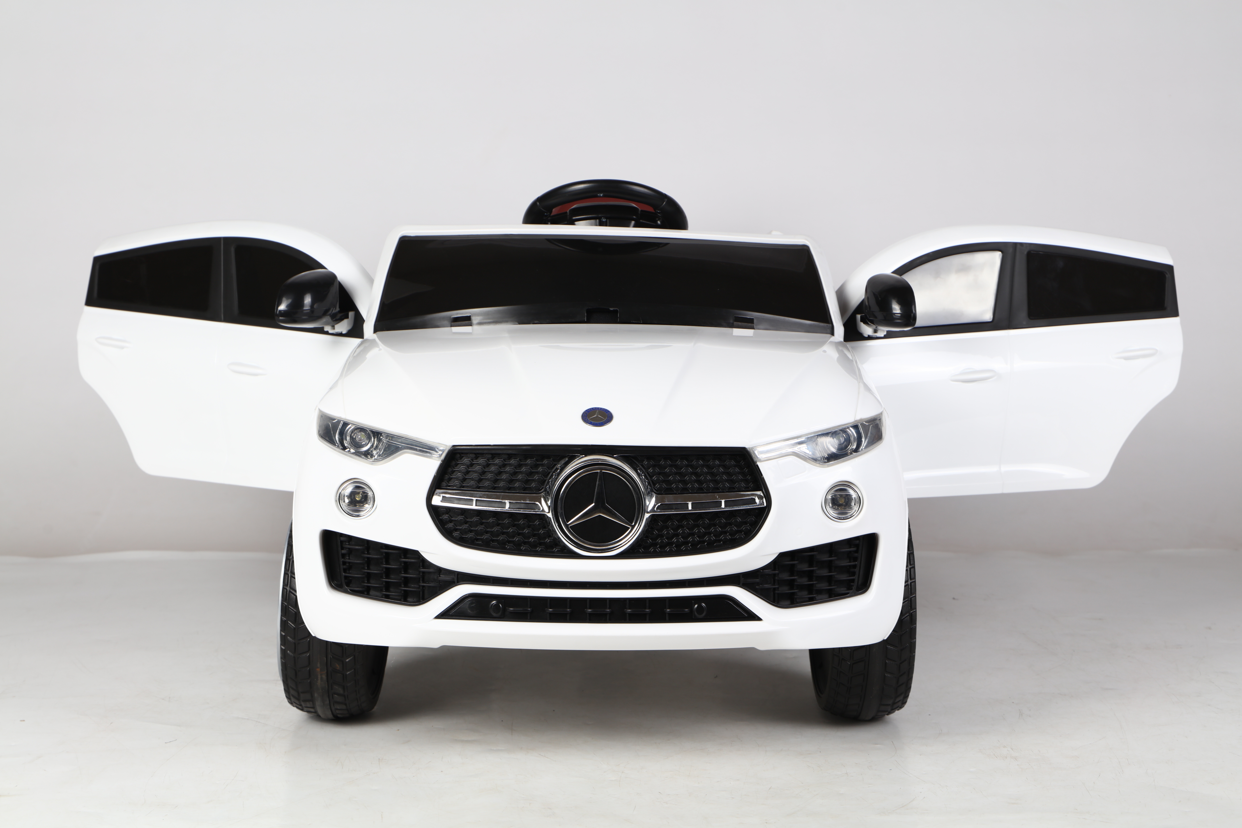 Автомобиль TOYLAND Mercedes С пультом ДУ - фото 5