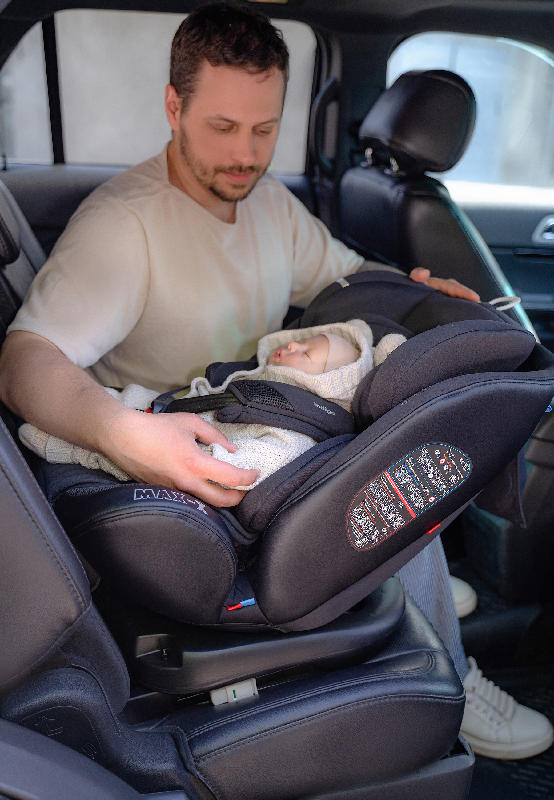 Автокресло Indigo MAX-X черный Isofix 0+/1/2/3 (0-36 кг) черный - фото 26