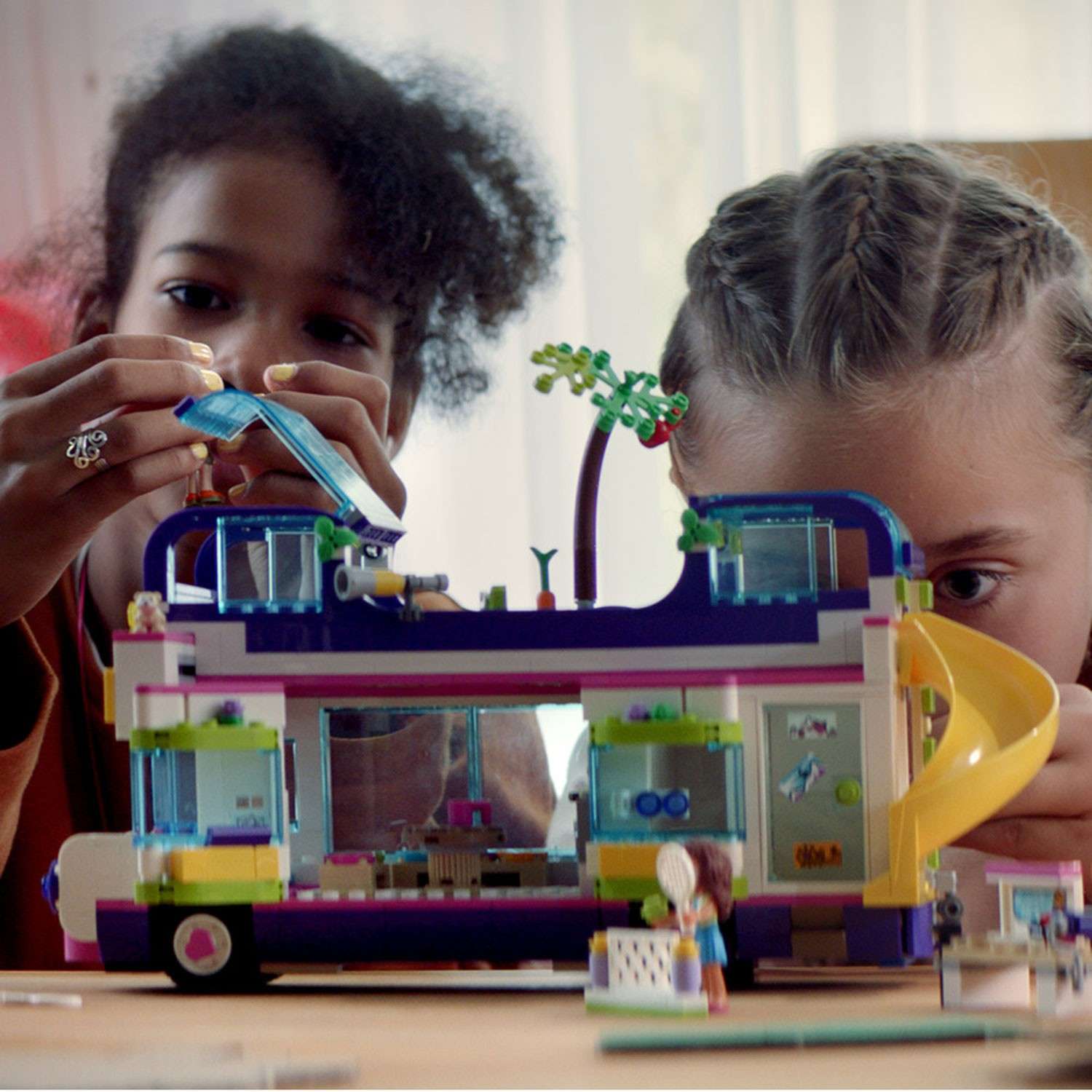 Конструктор LEGO Friends Автобус для друзей блочный - фото 19