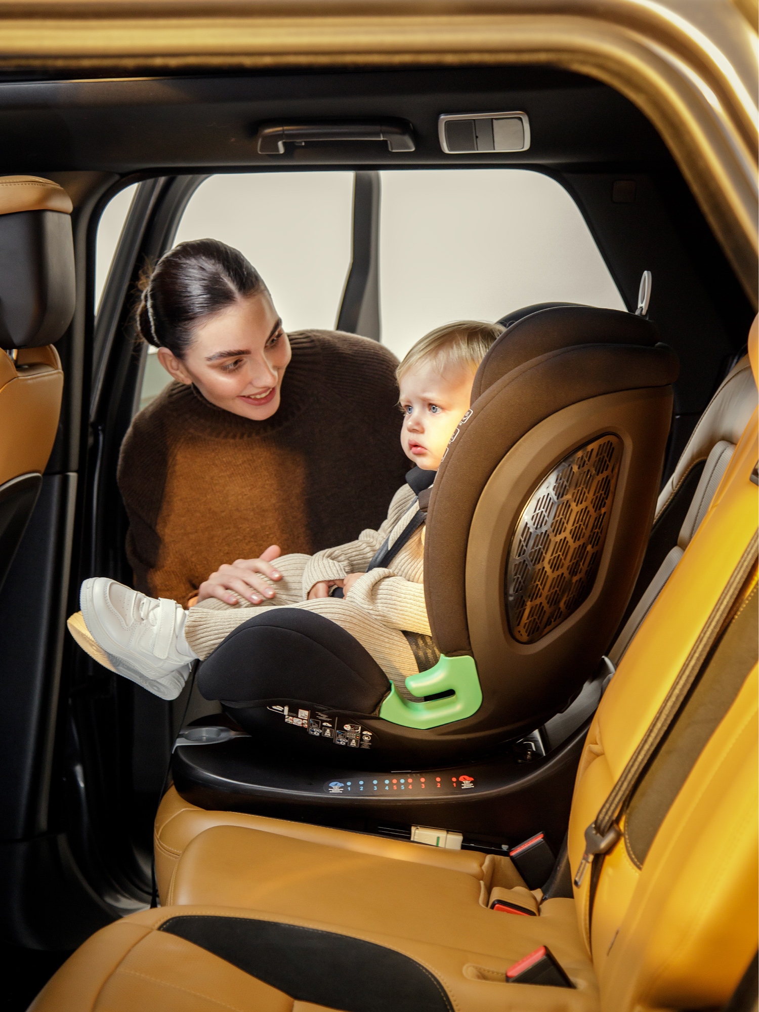 Автокресло Amarobaby Triumph Isofix 0+/1/2/3 (0-36 кг) зеленый - фото 16