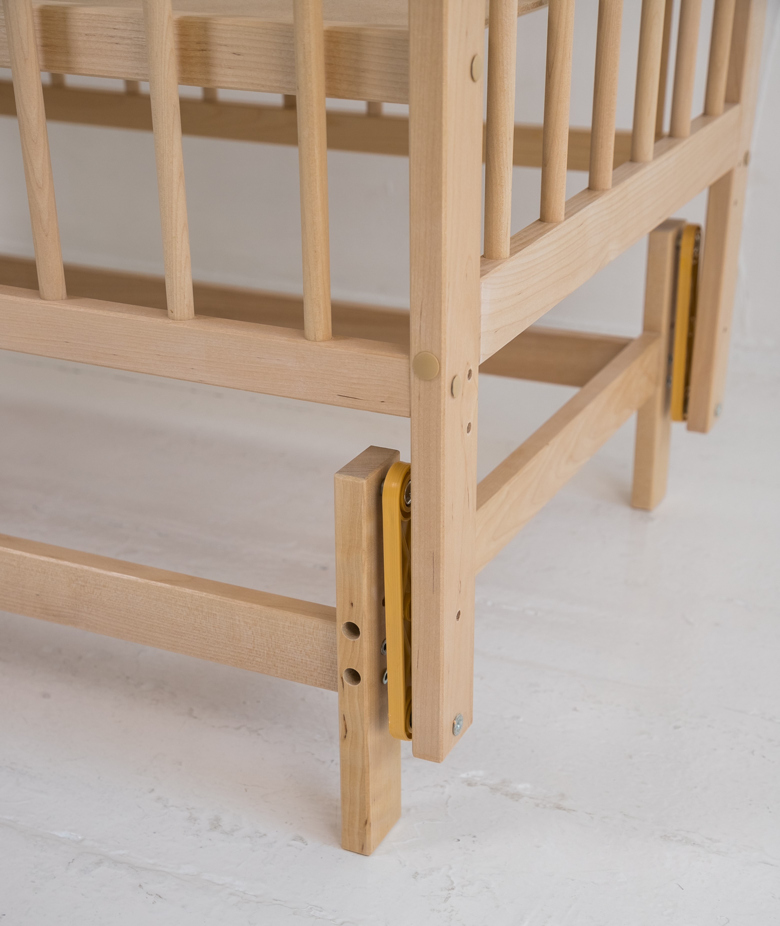 Детская кроватка Wloo Кроватка детская деревянная, поперечный маятник (береза, бежевый) - фото 2