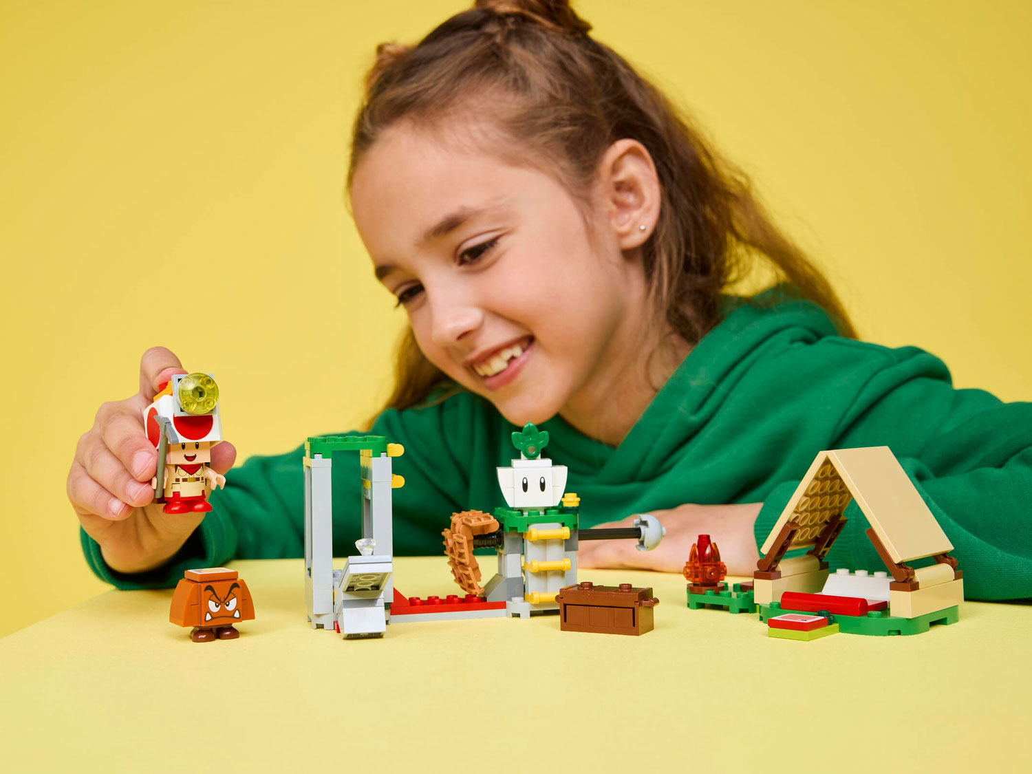 Конструктор LEGO Super Mario Лагерь капитана Тоада 159 дет. - фото 10