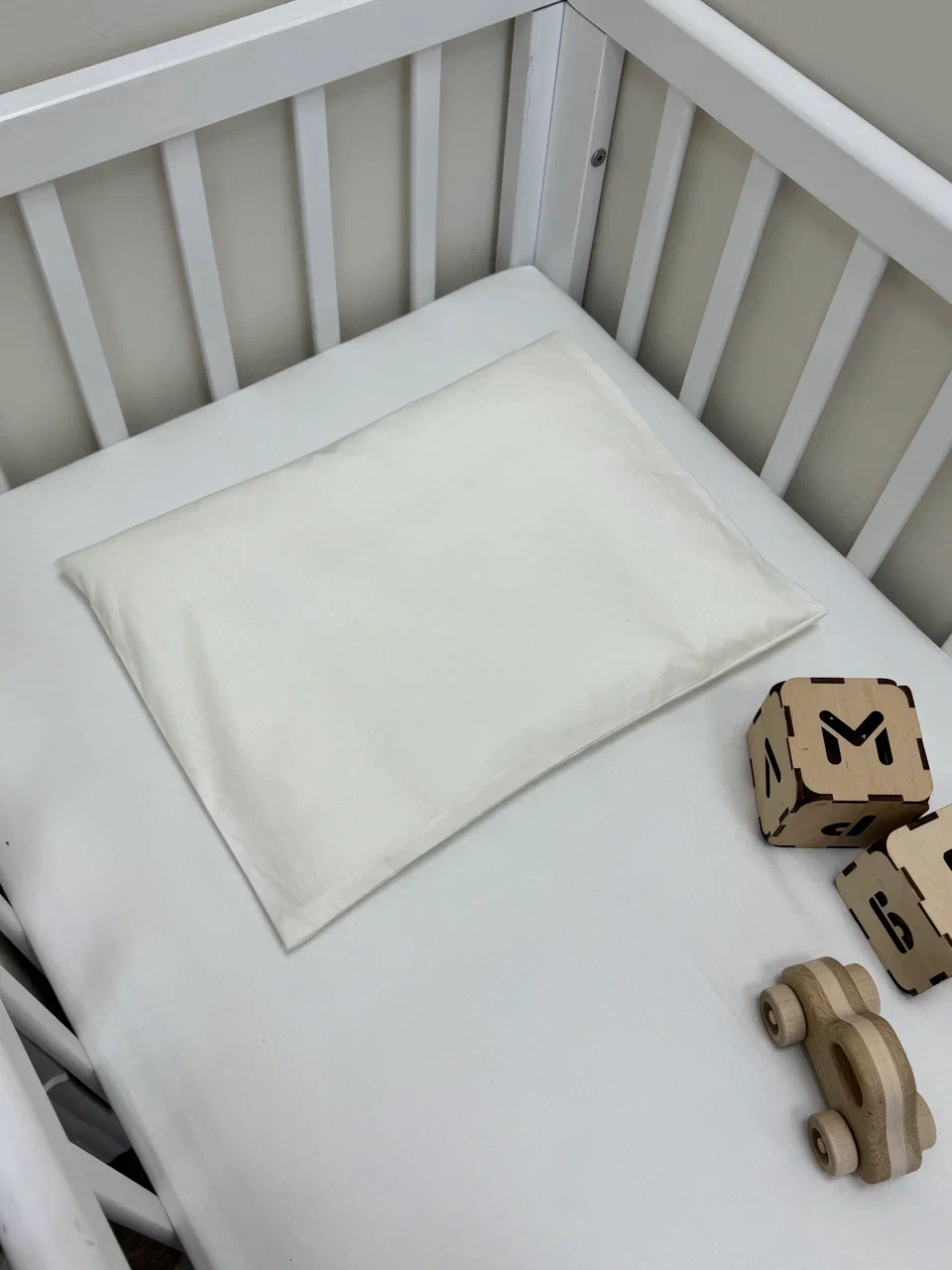 Подушка для новорожденных MamiBro с наволочкой 30 x 40 см - фото 6