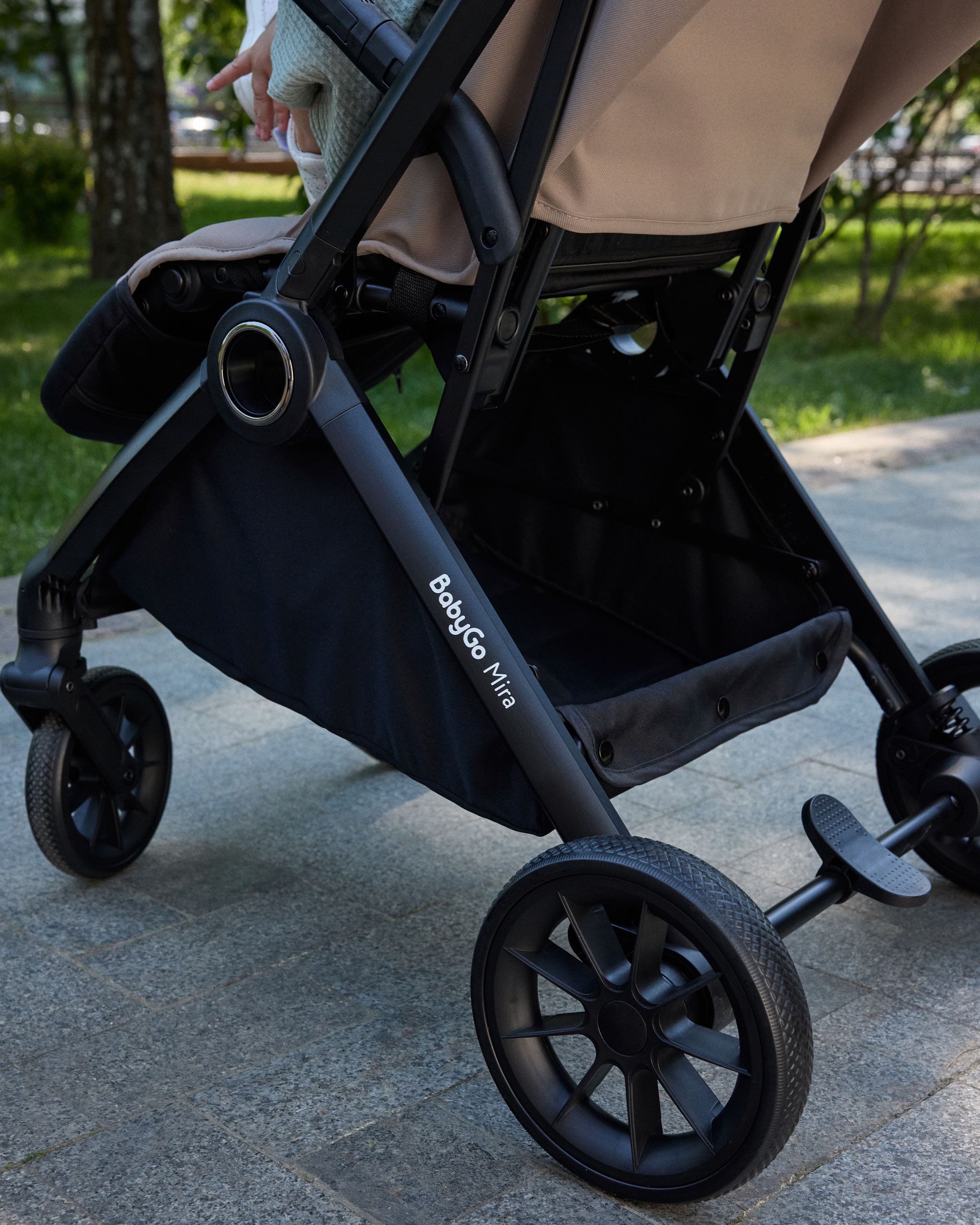 Коляска прогулочная BabyGo Mira New бежевый - фото 31
