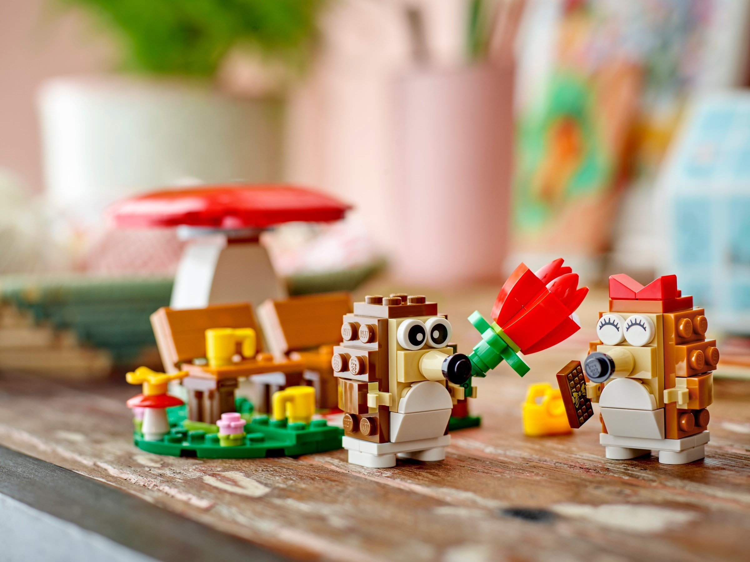 Конструктор LEGO BrickHeadz Свидание на пикнике с ежиком 166 дет. - фото 4