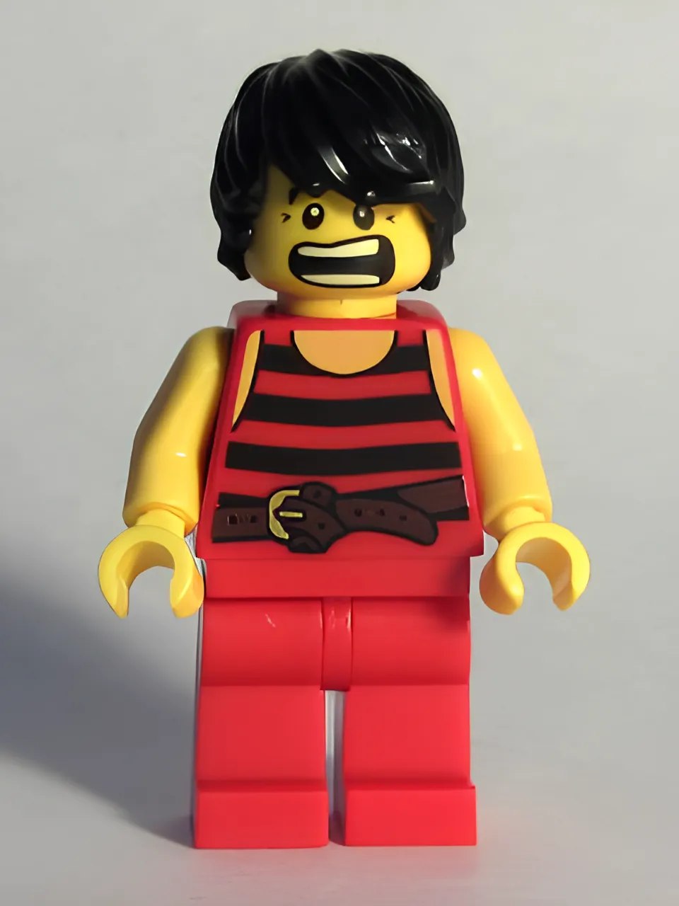 Изображение товара Детская фигурка LEGO Pirate 7 с красными и черными полосами — коллекционная минифигура Изображение товара Детская фигурка LEGO Pirate 7 с красными и черными полосами — коллекционная минифигура