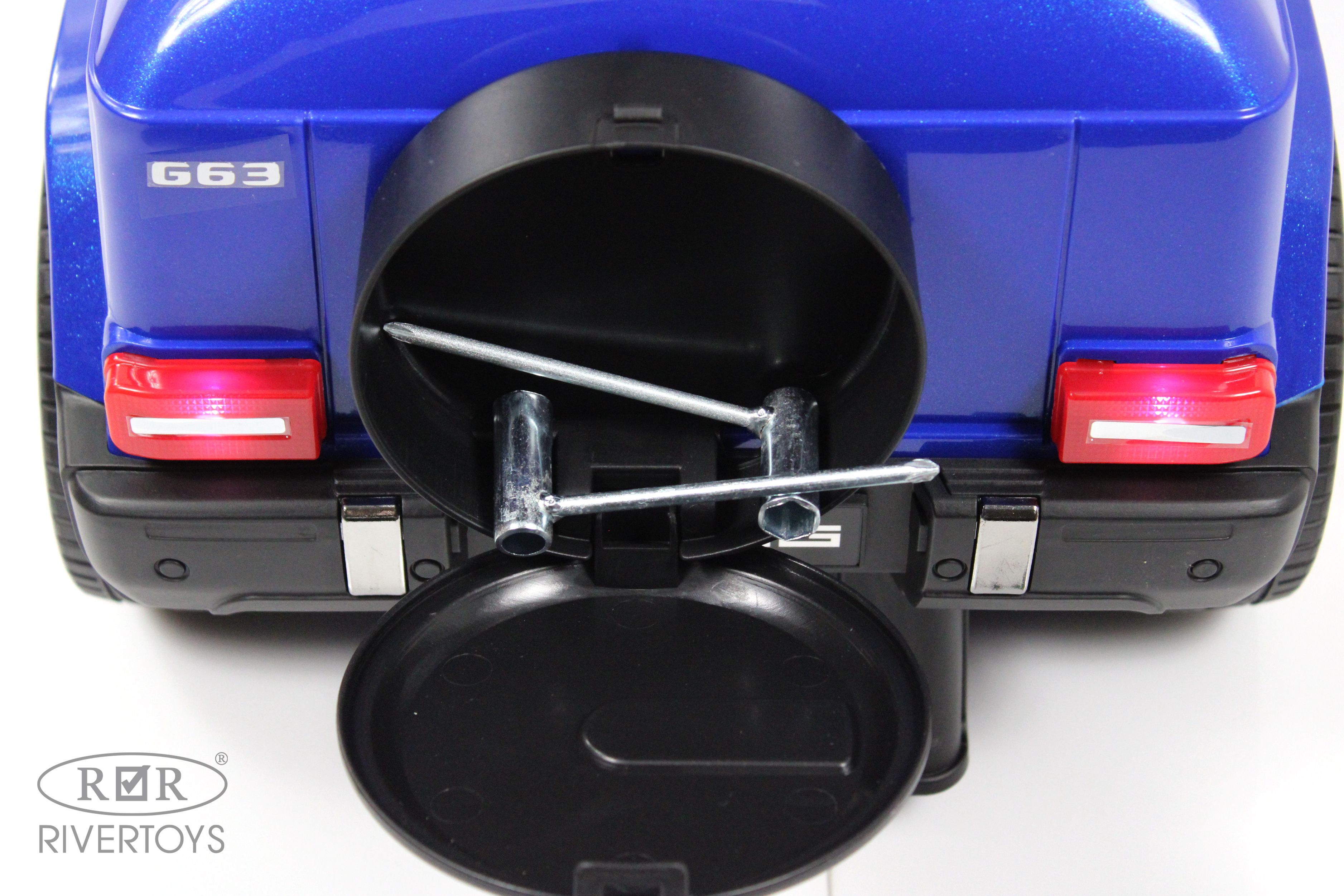 Каталка RIVERTOYS Mercedes-Benz G63 Blue Diamond синий - фото 17