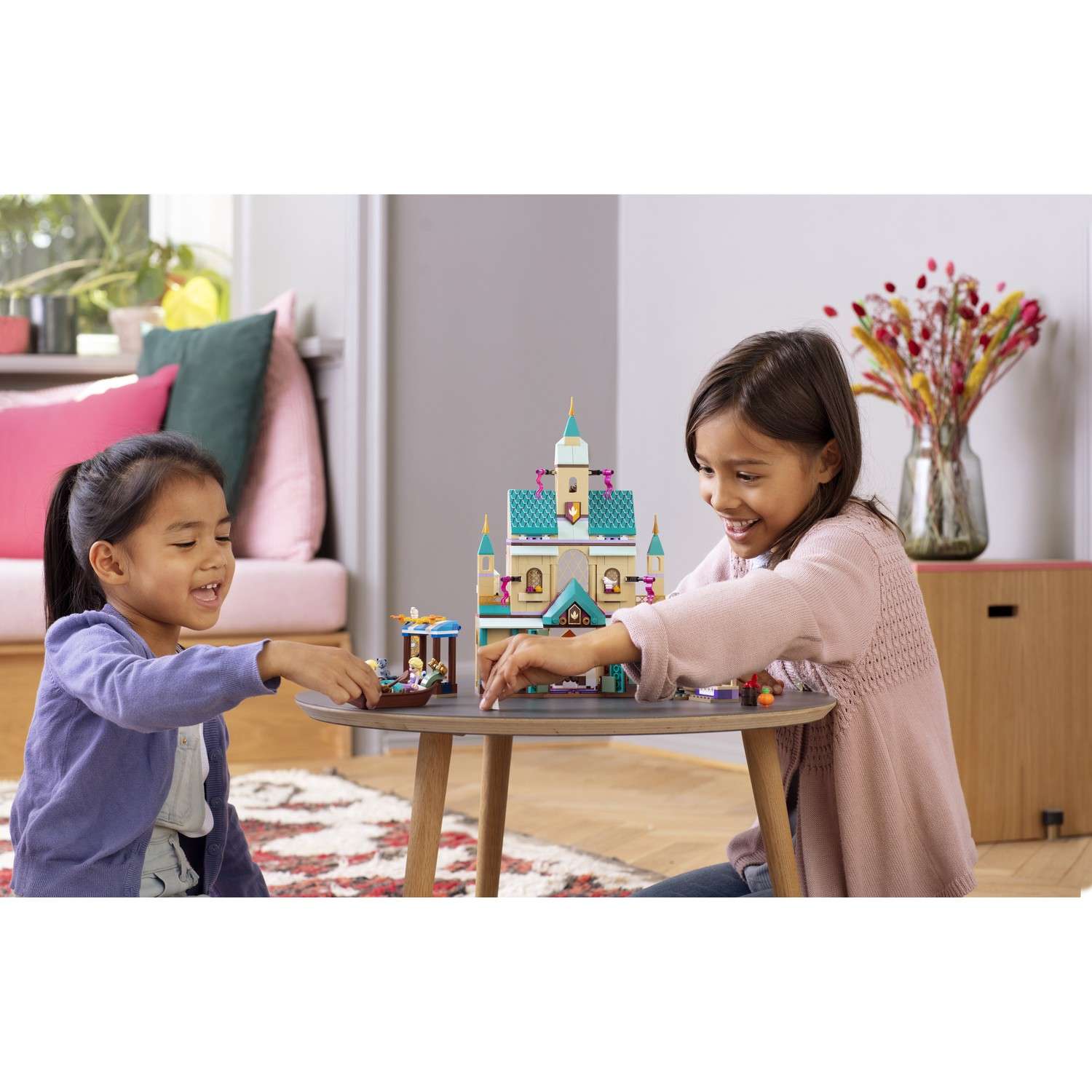 Конструктор LEGO Disney Princess Деревня в Эренделле блочный - фото 12